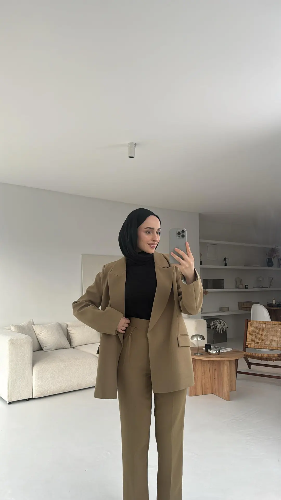 Siyah Astarlı Kolu Katlamalı Blazer Olive