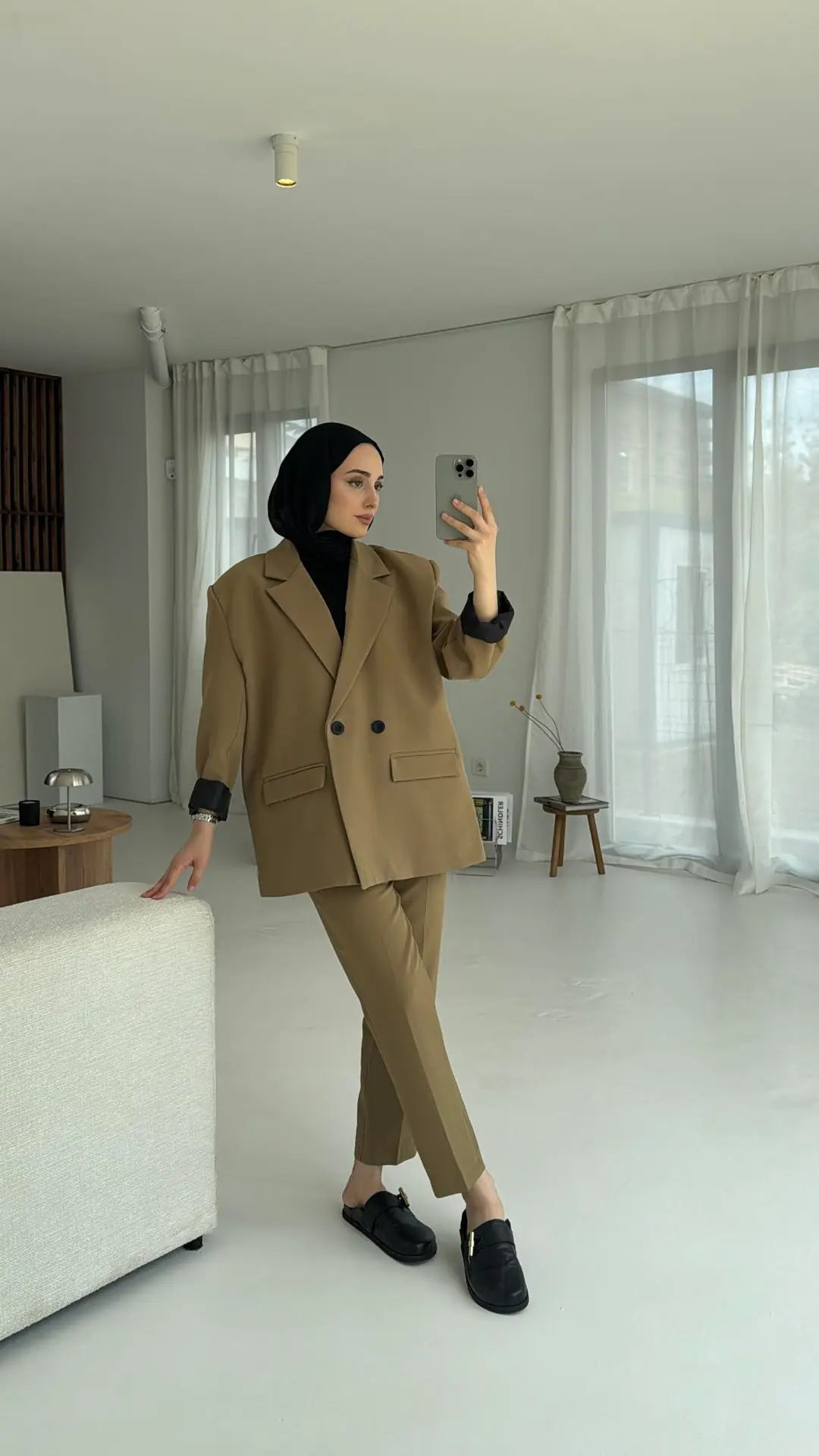 Siyah Astarlı Ceketli Takım