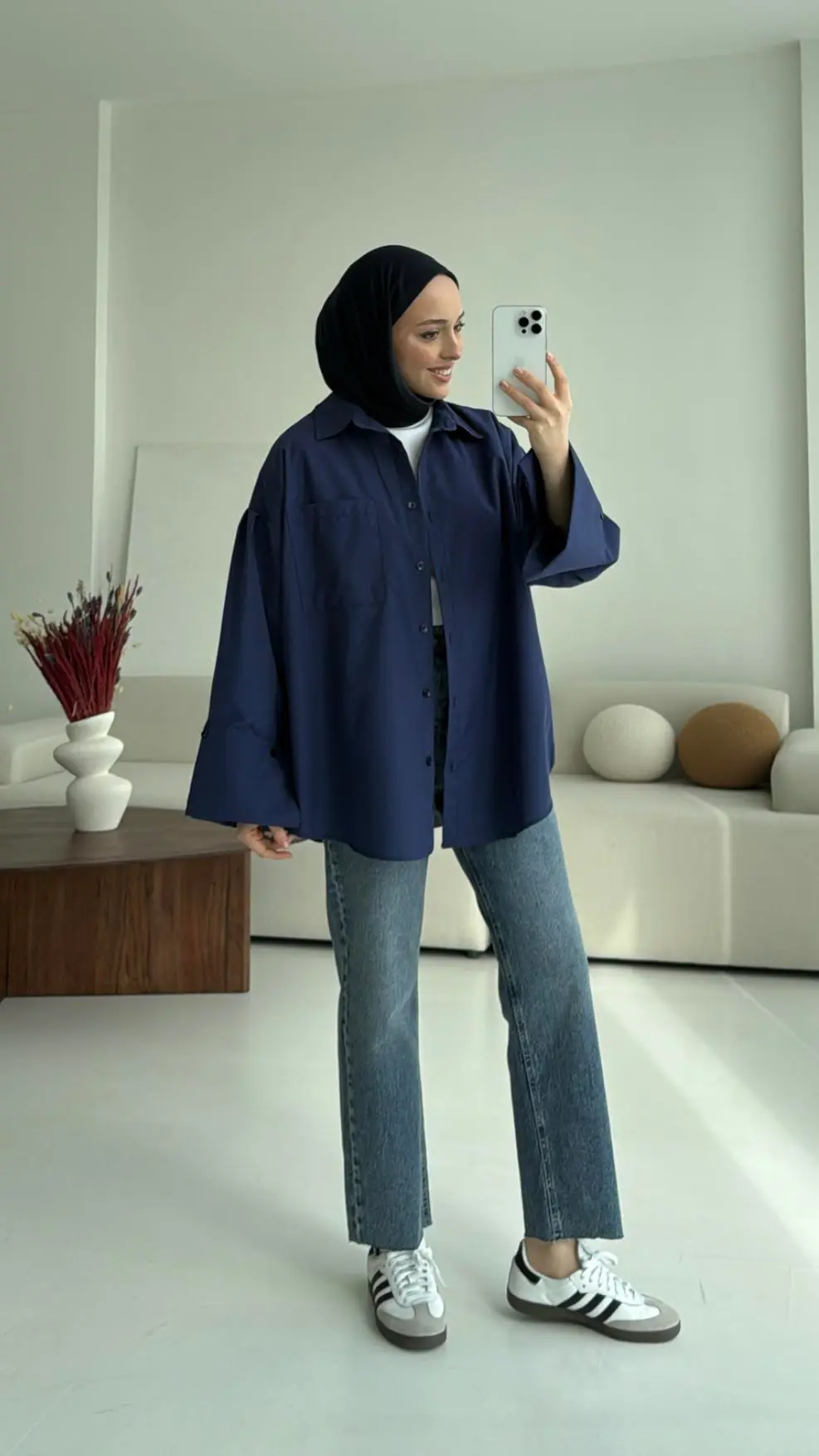 Kalın Manşetli Oversize Lacivert Gömlek
