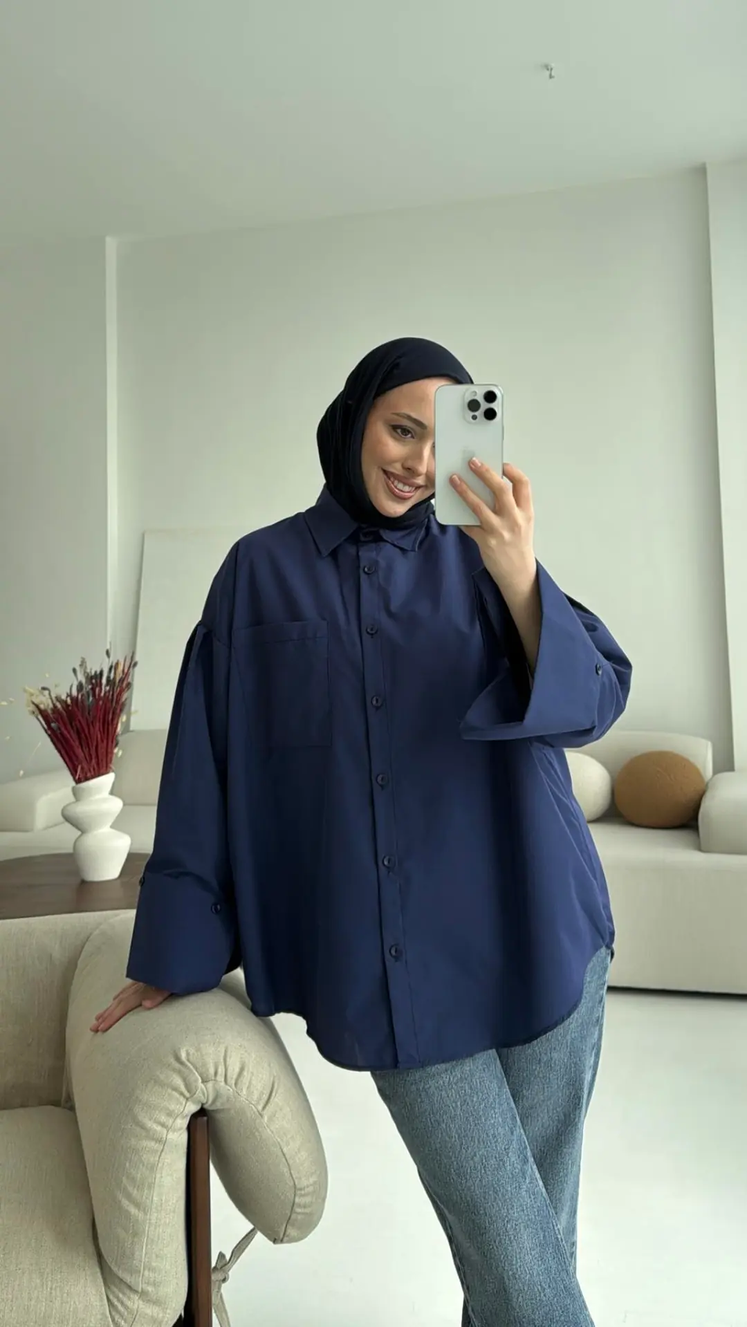 Kalın Manşetli Oversize Lacivert Gömlek