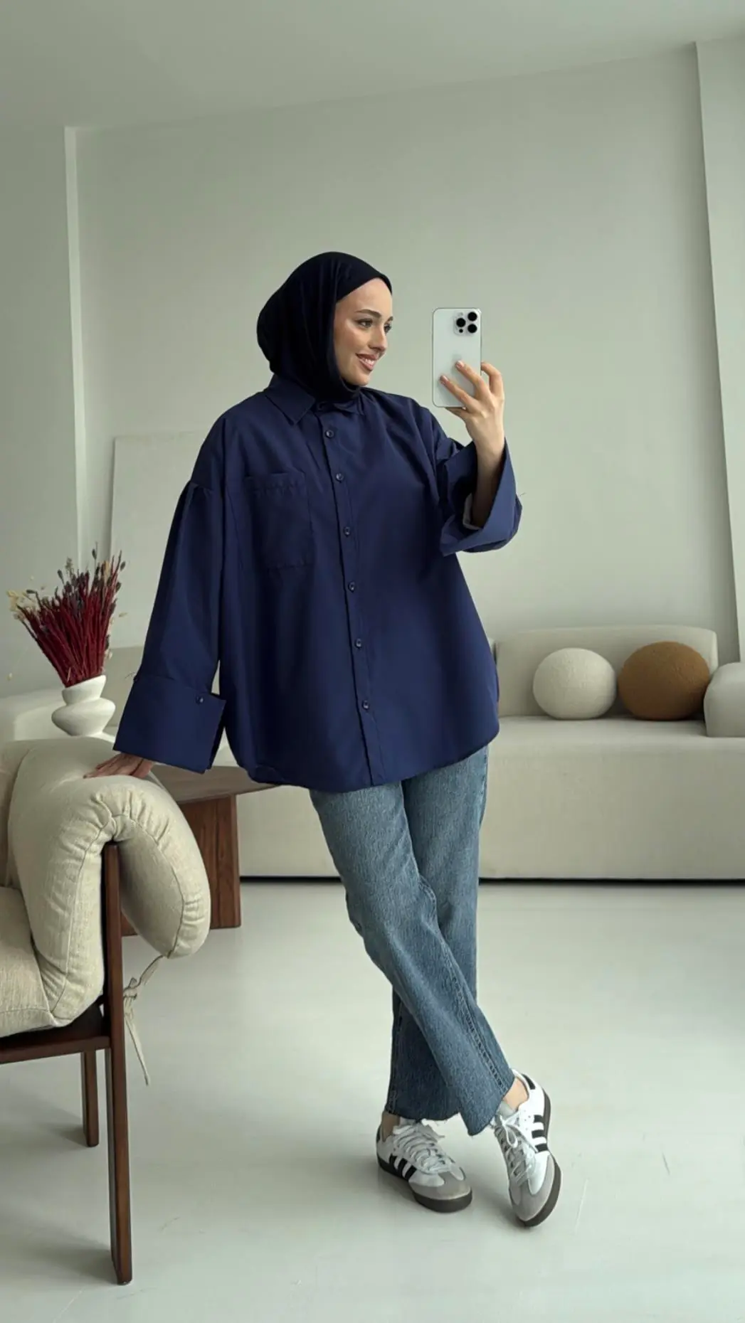 Kalın Manşetli Oversize Lacivert Gömlek