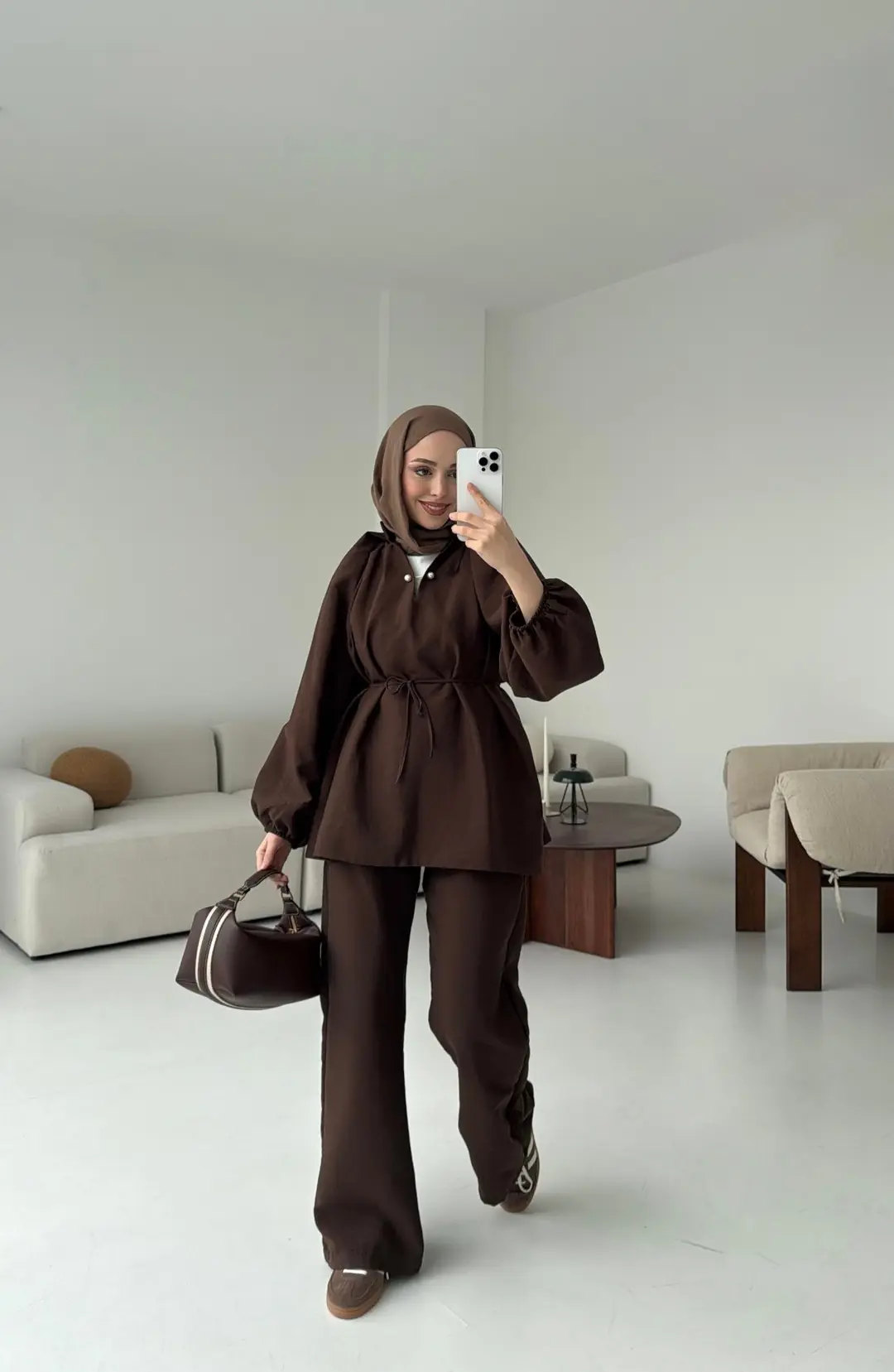 Broş Detaylı Takım Kahve