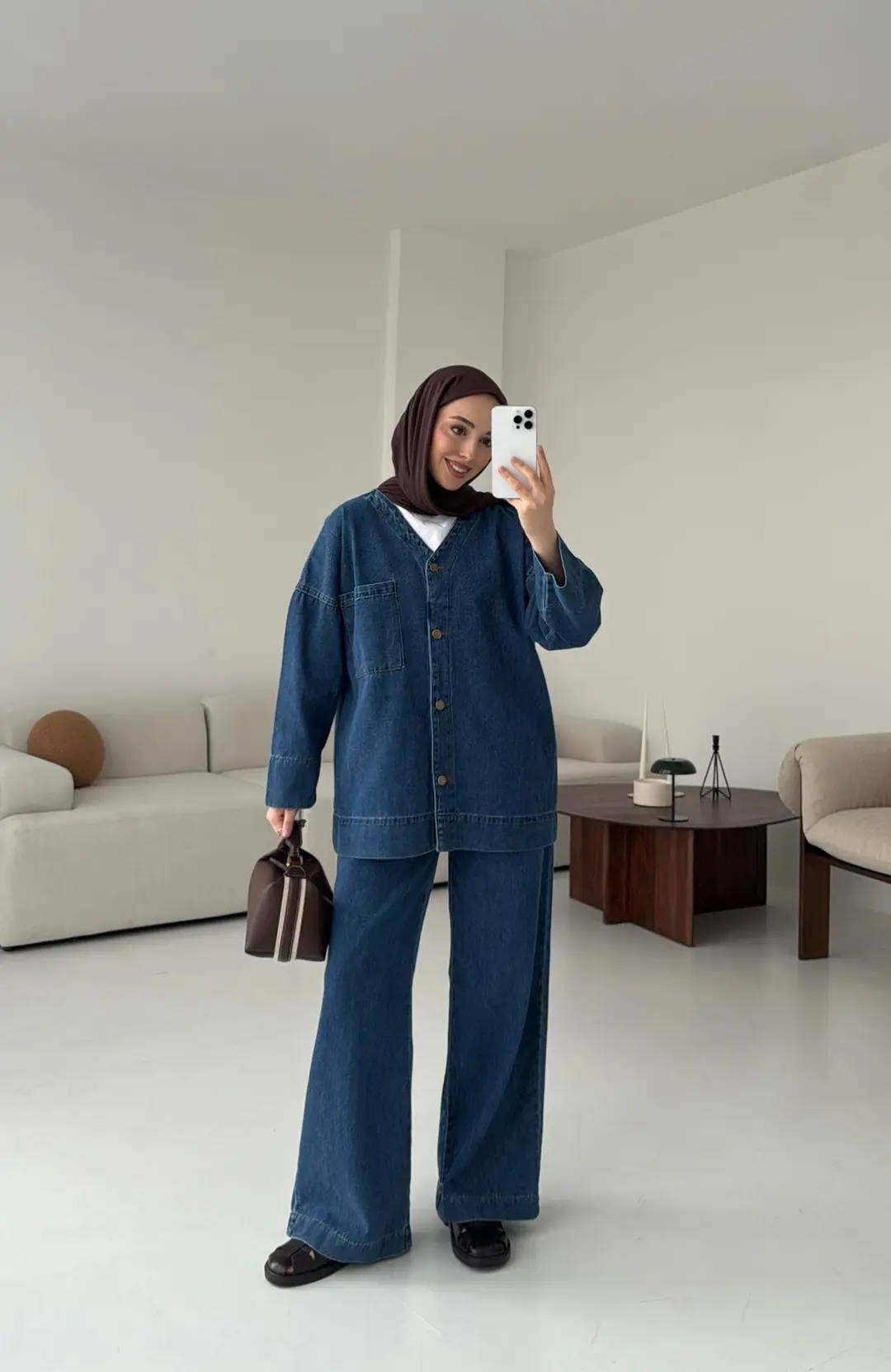 V Yaka Düğmeli Denim Takım