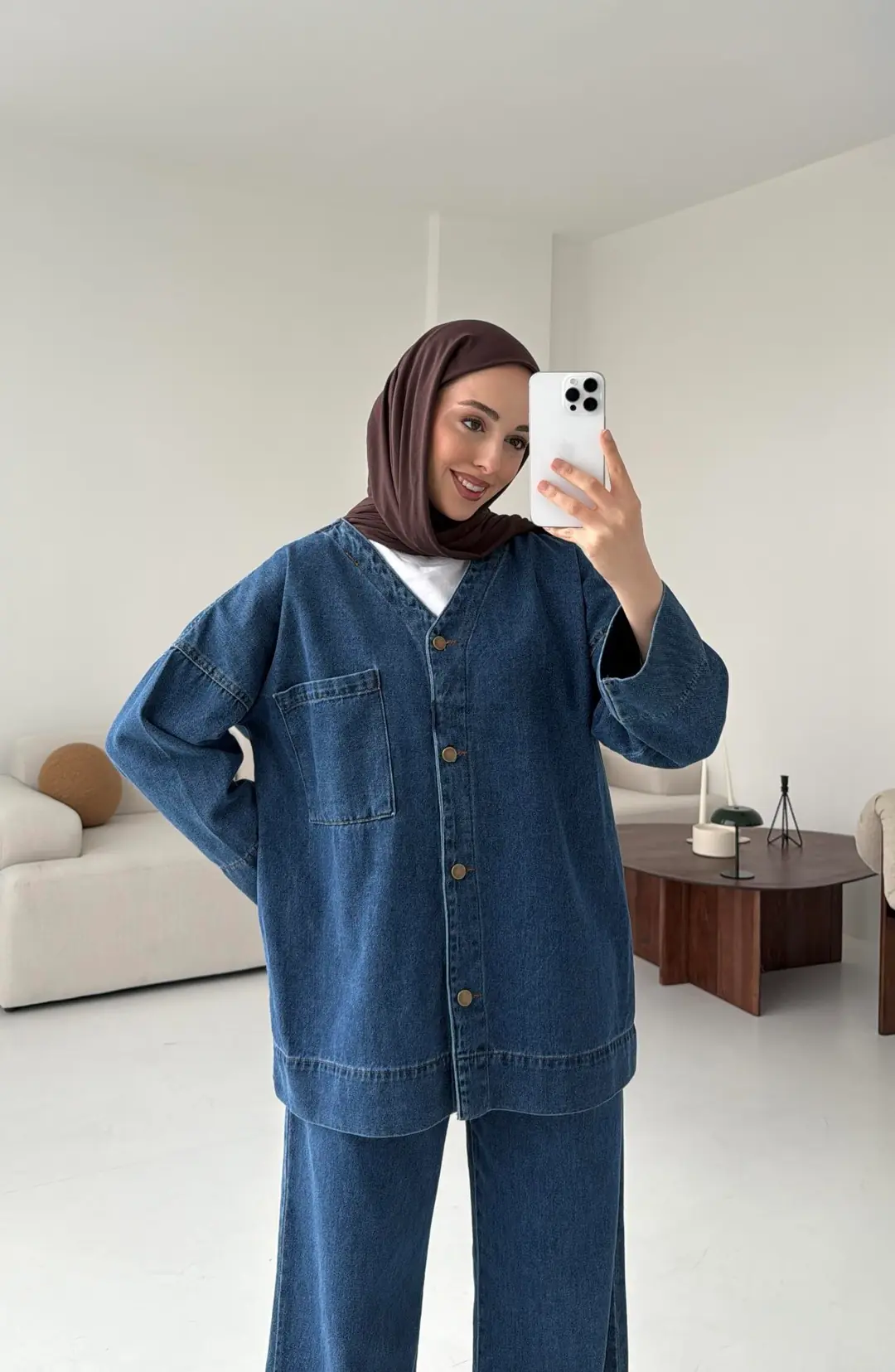 V Yaka Düğmeli Denim Takım