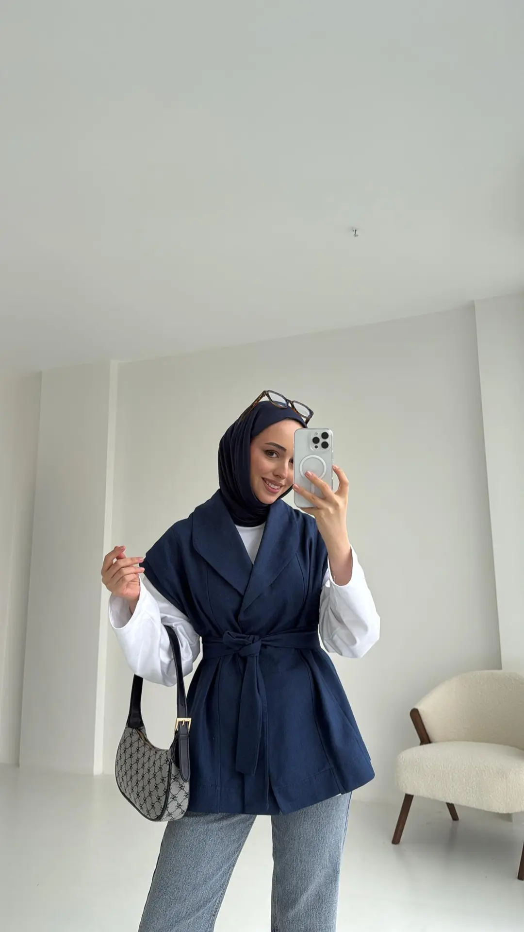 Gabardin Bağlamalı Yelek Lacivert