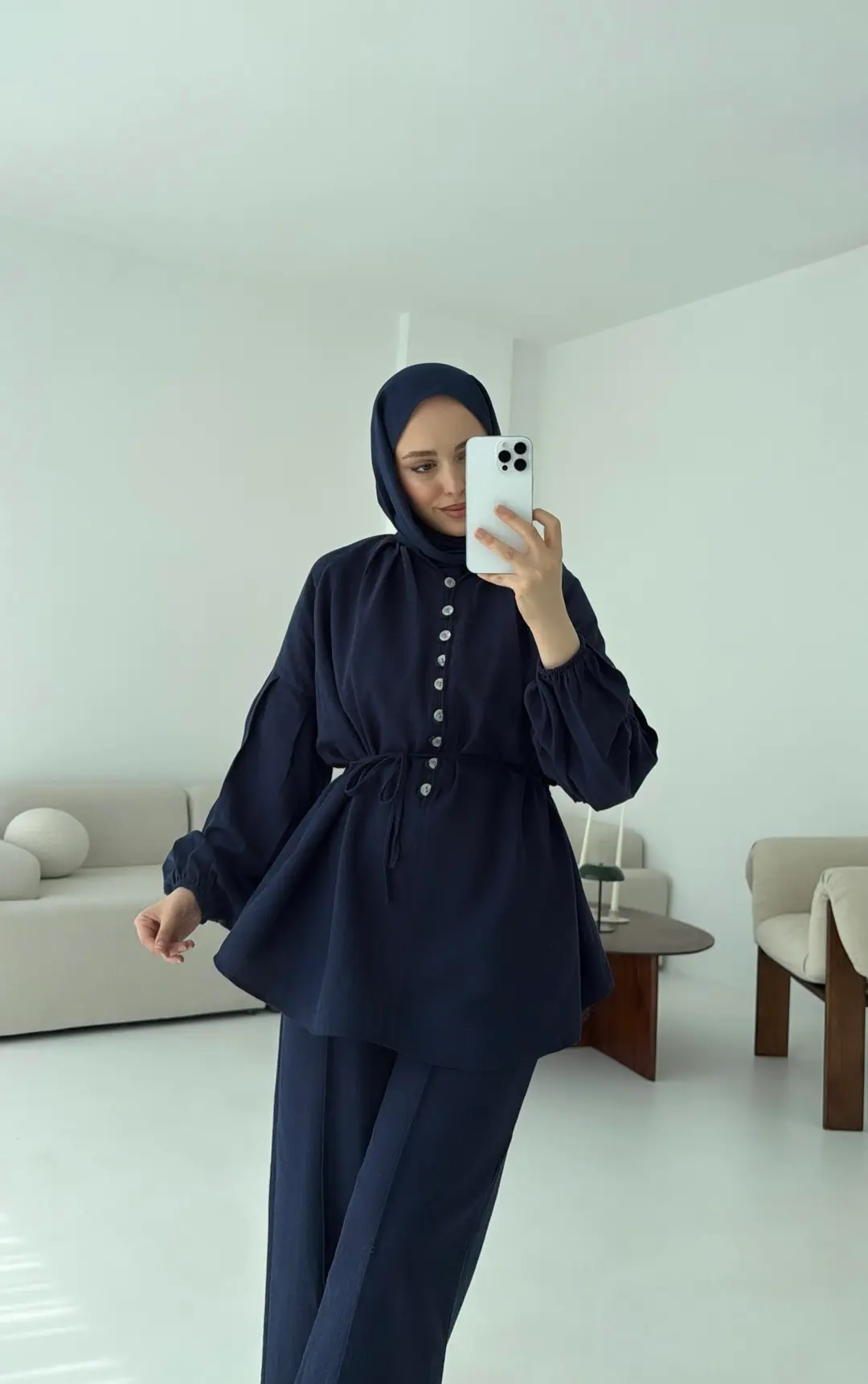 Yarım Düğme Detaylı Takım Lacivert