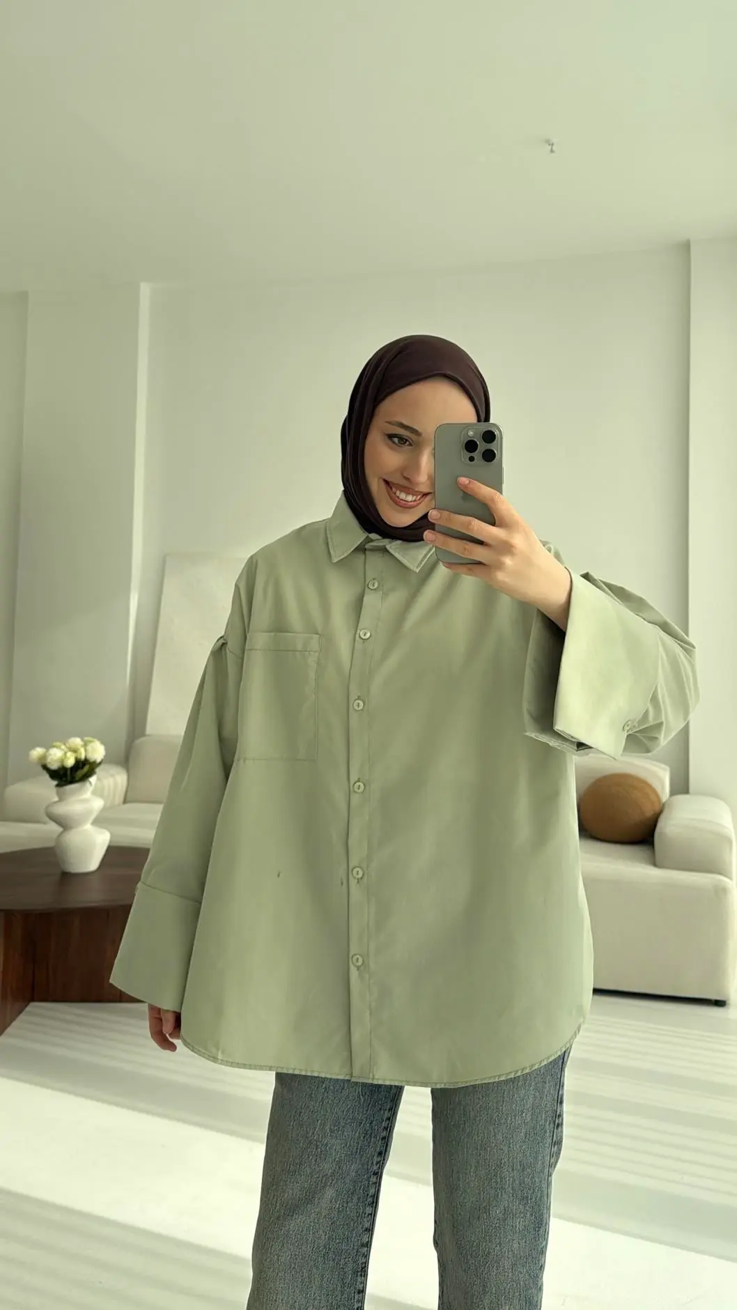 Kalın Manşetli Oversize Mint Gömlek