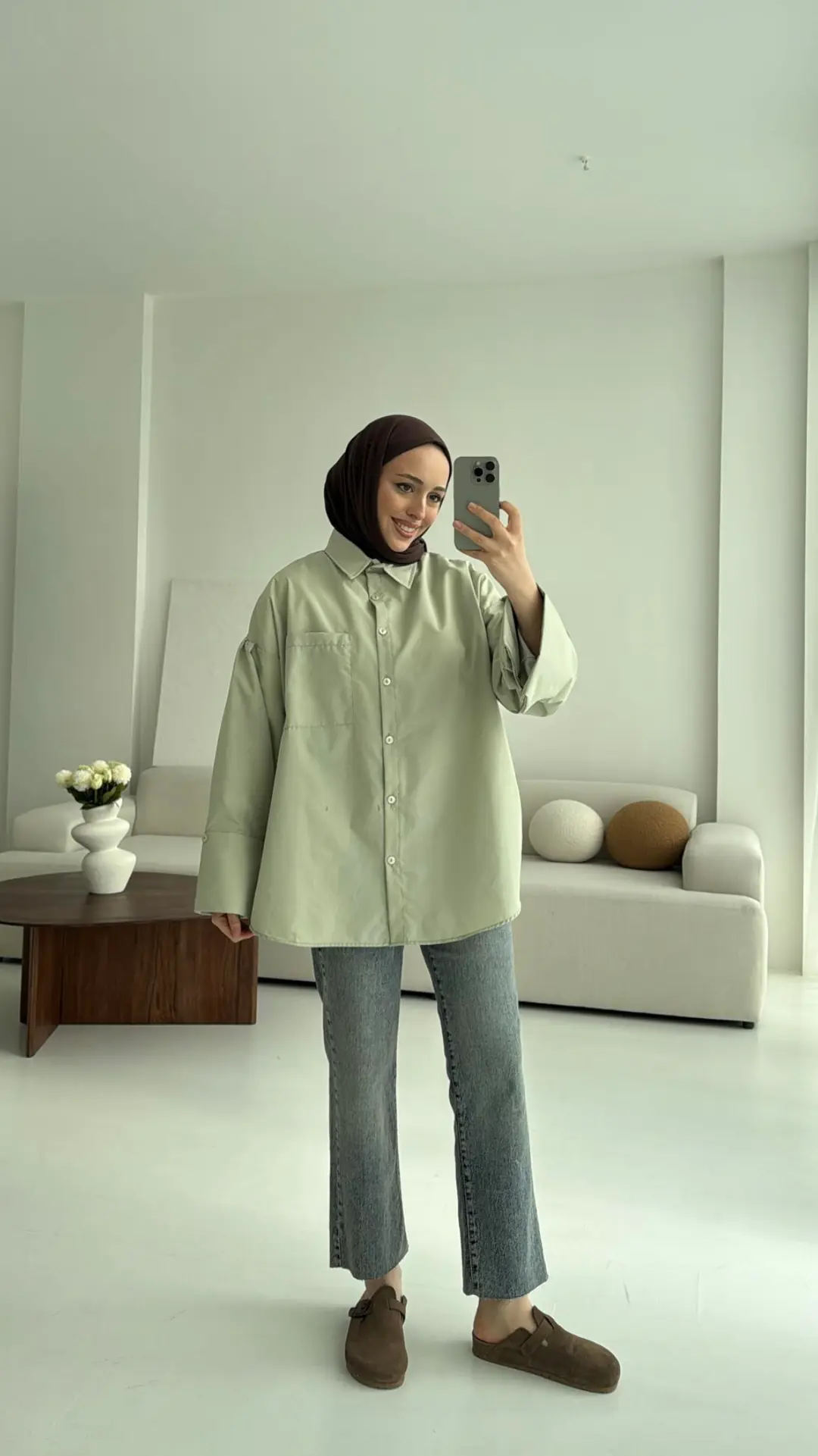 Kalın Manşetli Oversize Mint Gömlek