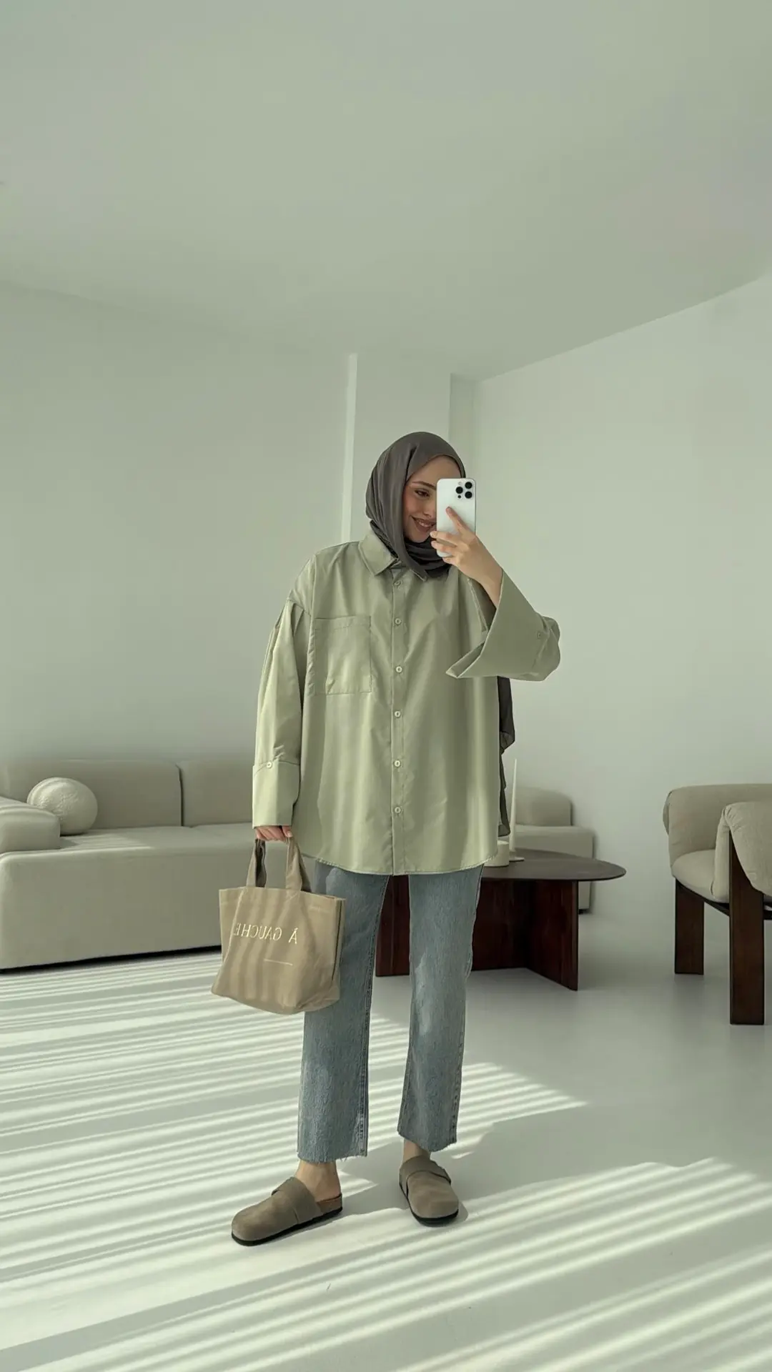 Kalın Manşetli Oversize Mint Gömlek