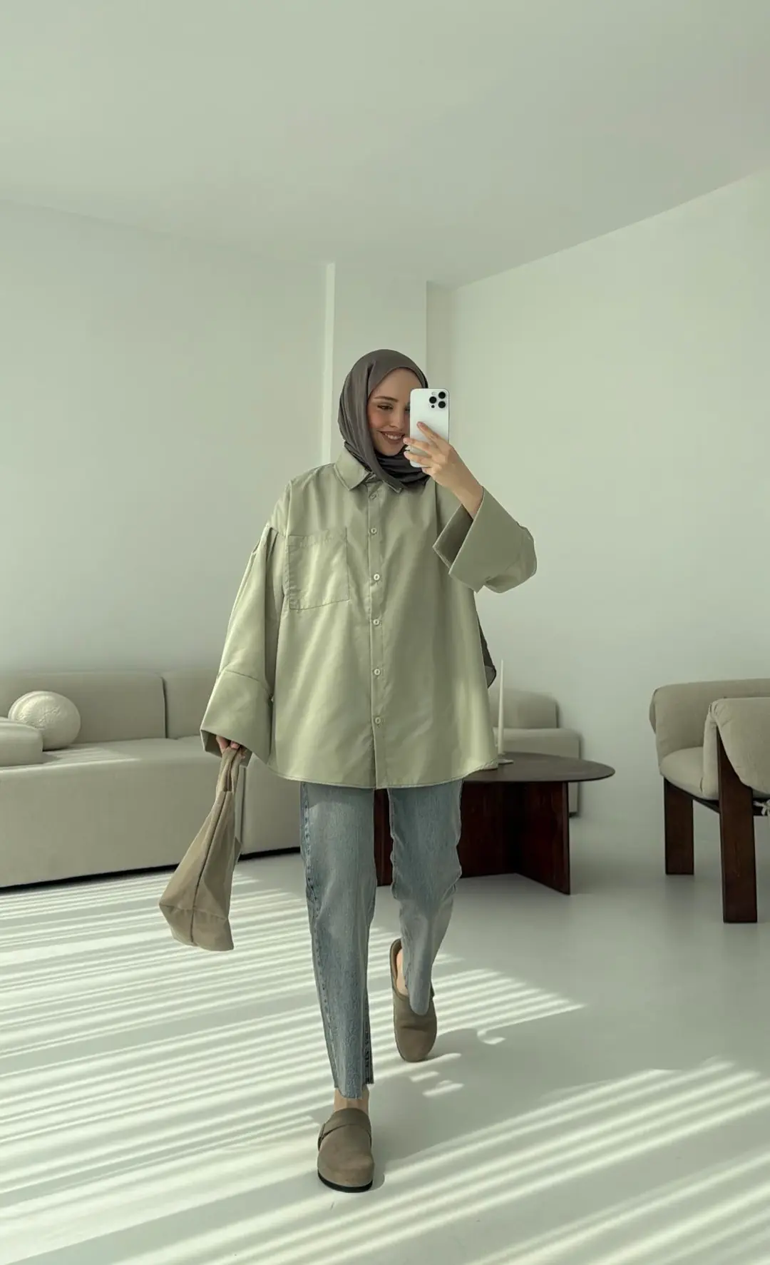 Kalın Manşetli Oversize Mint Gömlek