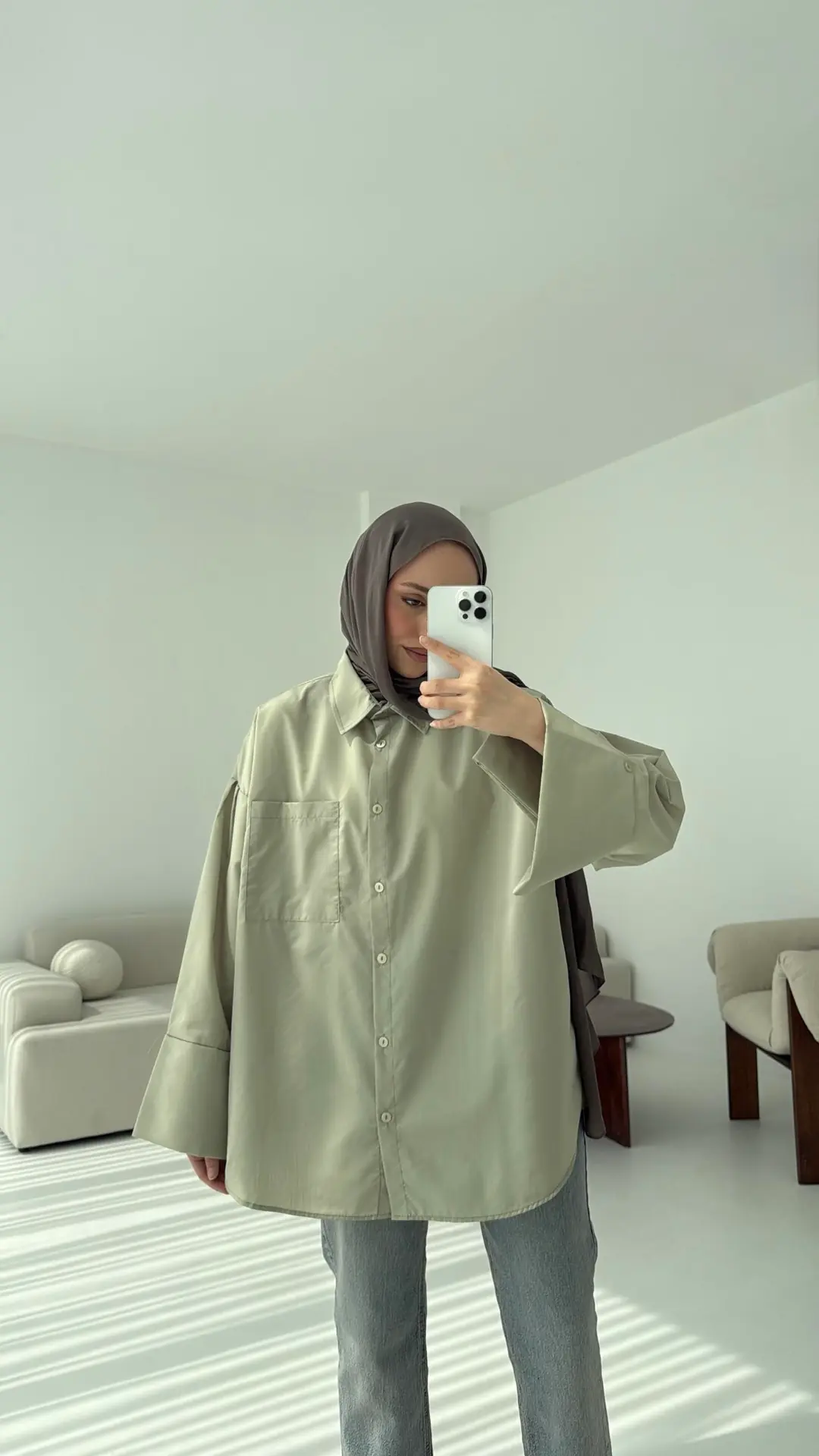 Kalın Manşetli Oversize Mint Gömlek