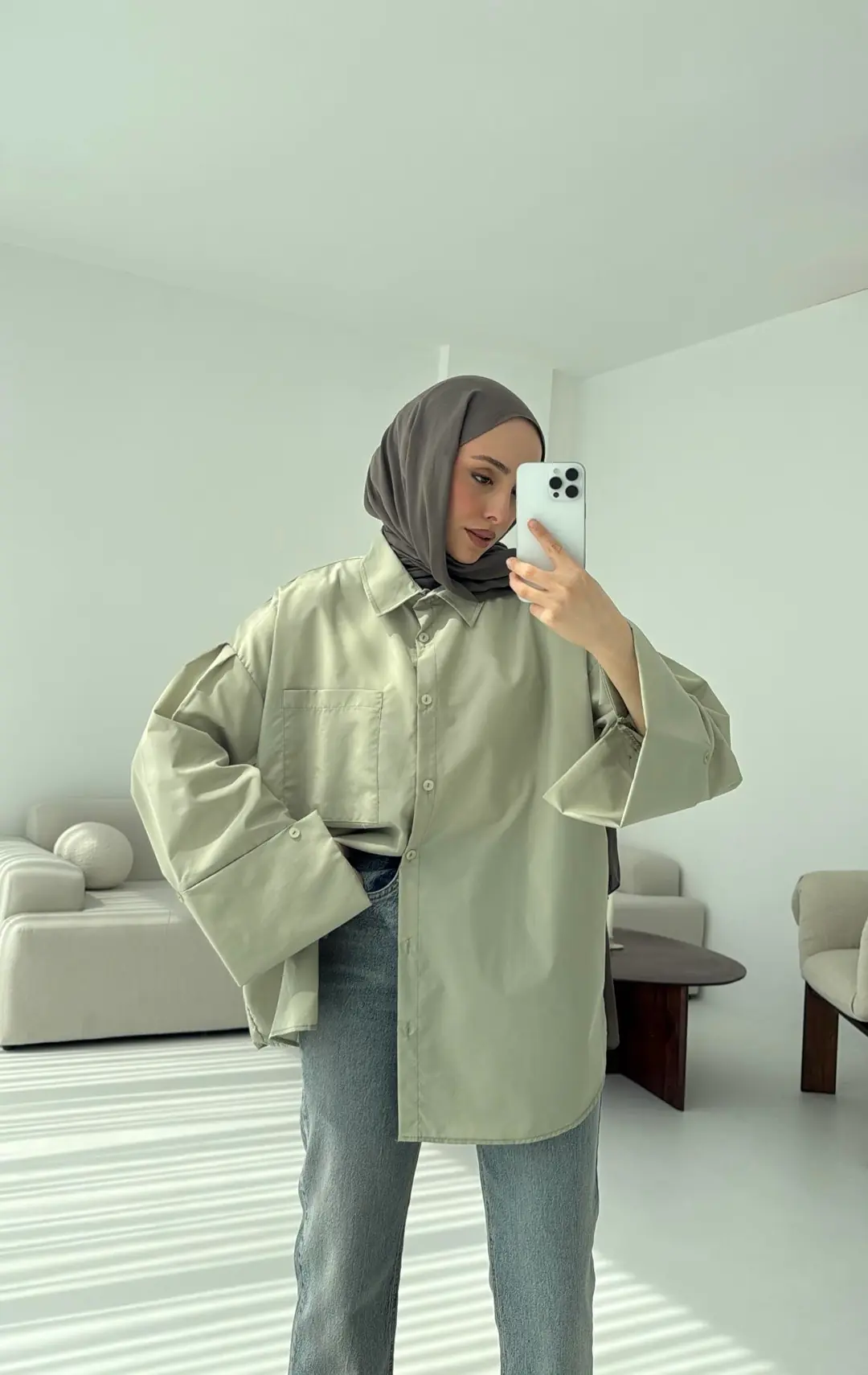 Kalın Manşetli Oversize Mint Gömlek
