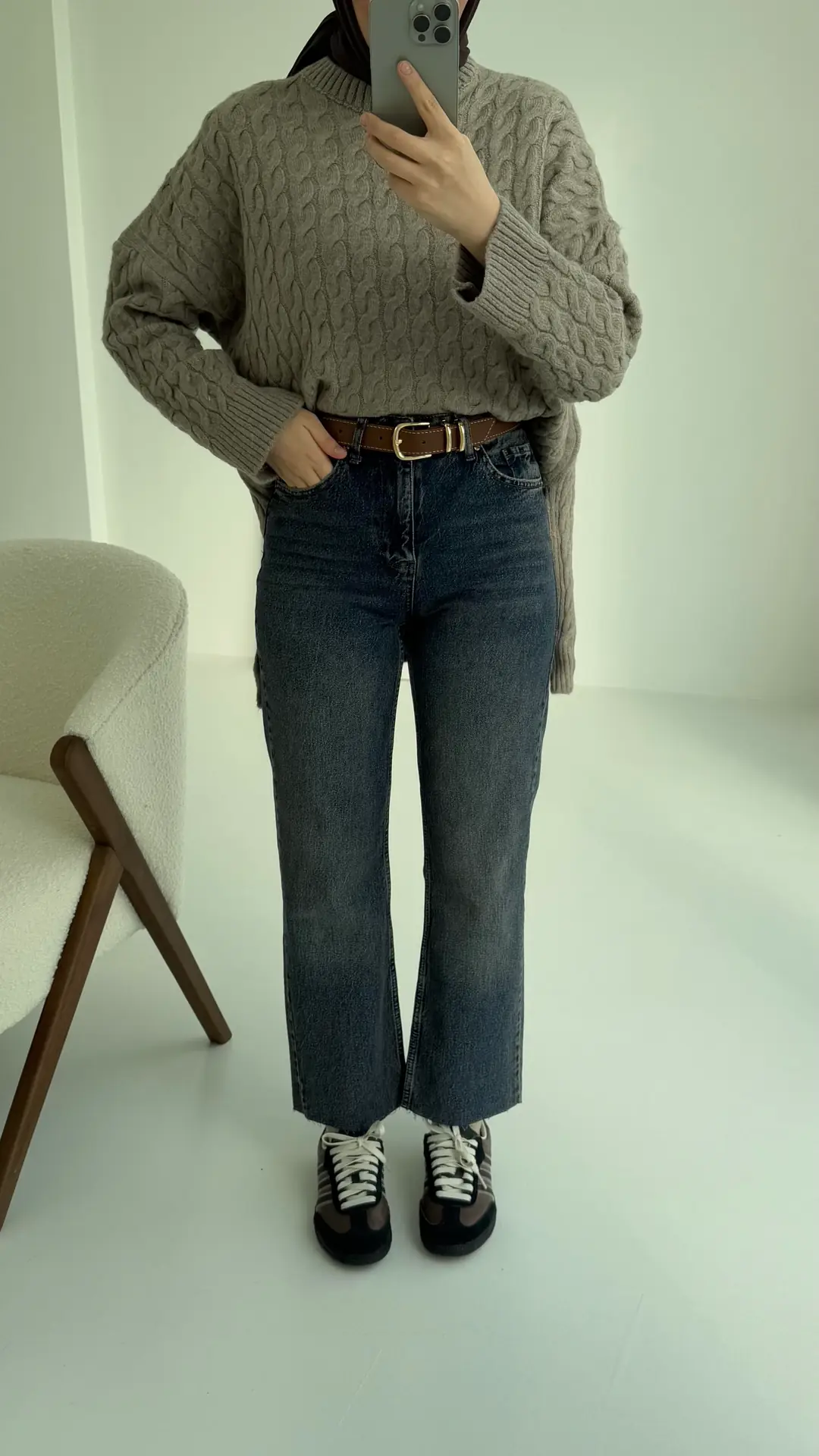 Premium Paçası Kesik Kemerli Jean