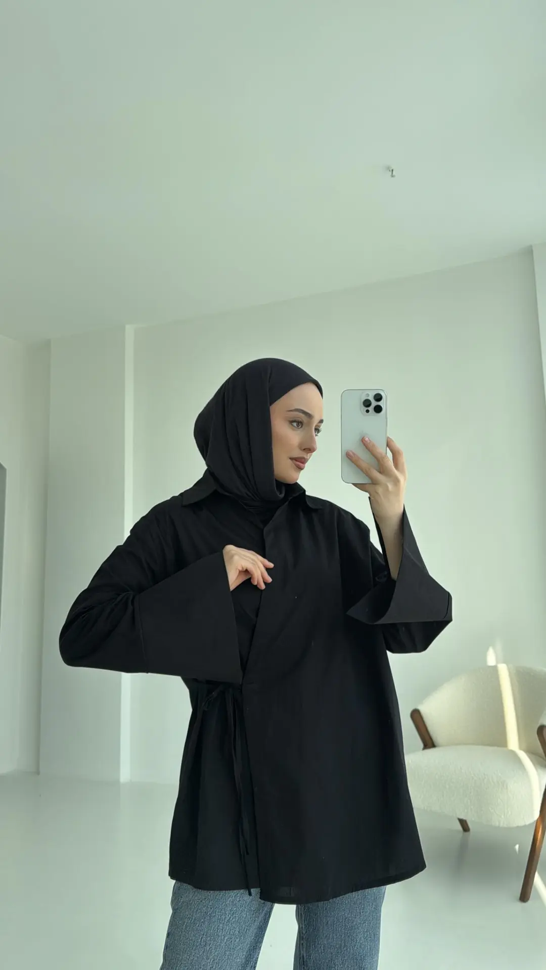 Kolları Yırtmaç Detay Yandan Bağlamalı Gömlek Siyah