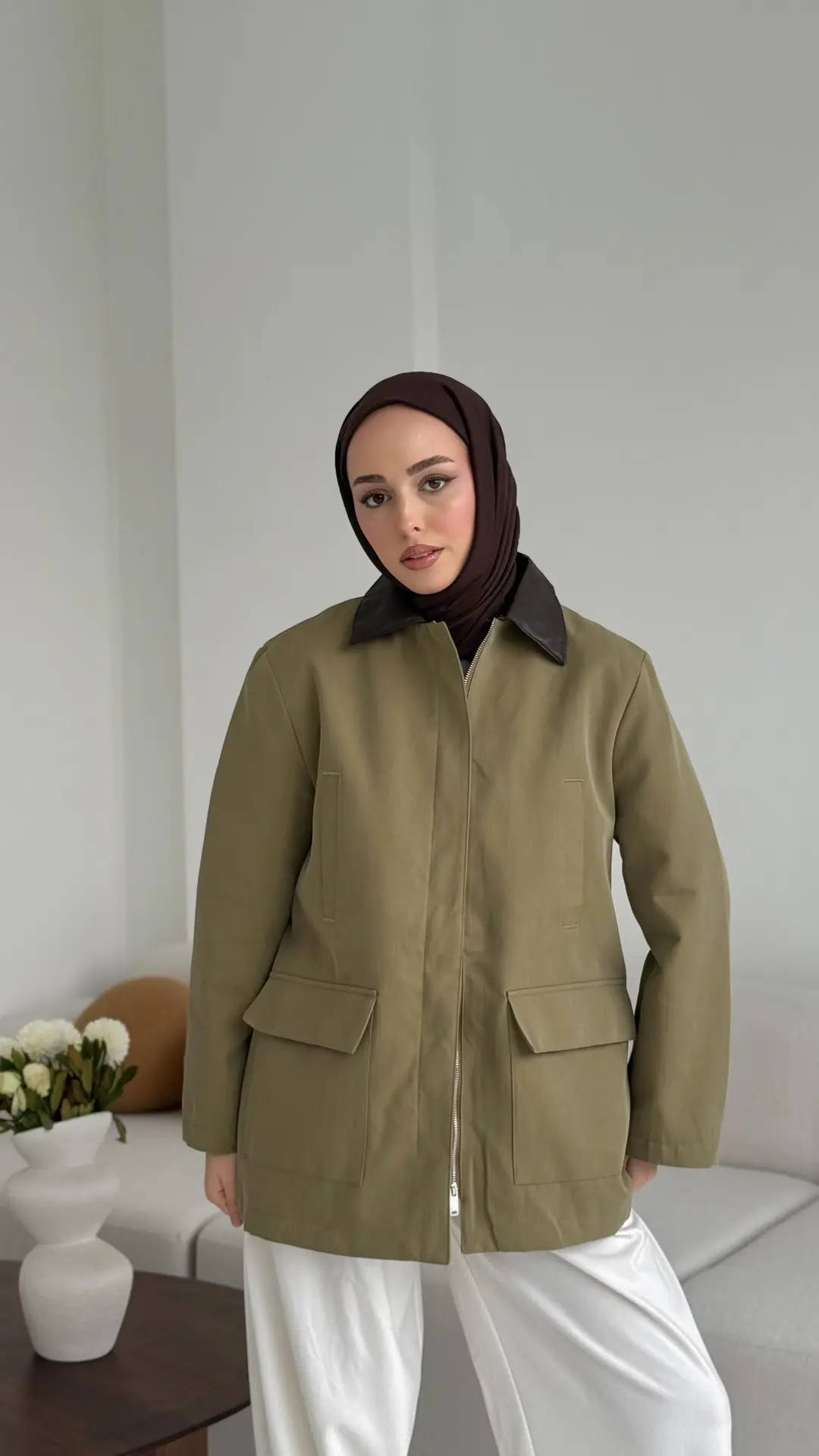 Yakası Deri İçi Kapitone Olive
