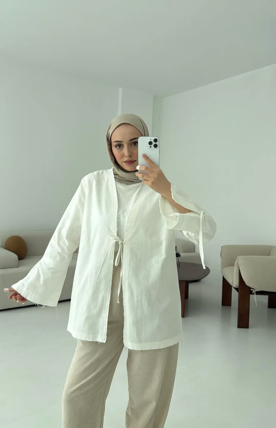 Kolu Yırtmaç Detay Kimono Beyaz