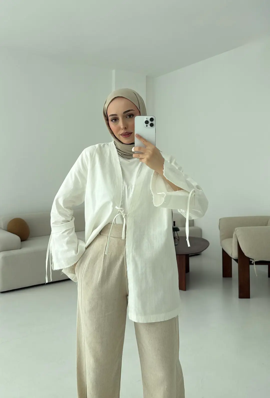 Kolu Yırtmaç Detay Kimono Beyaz