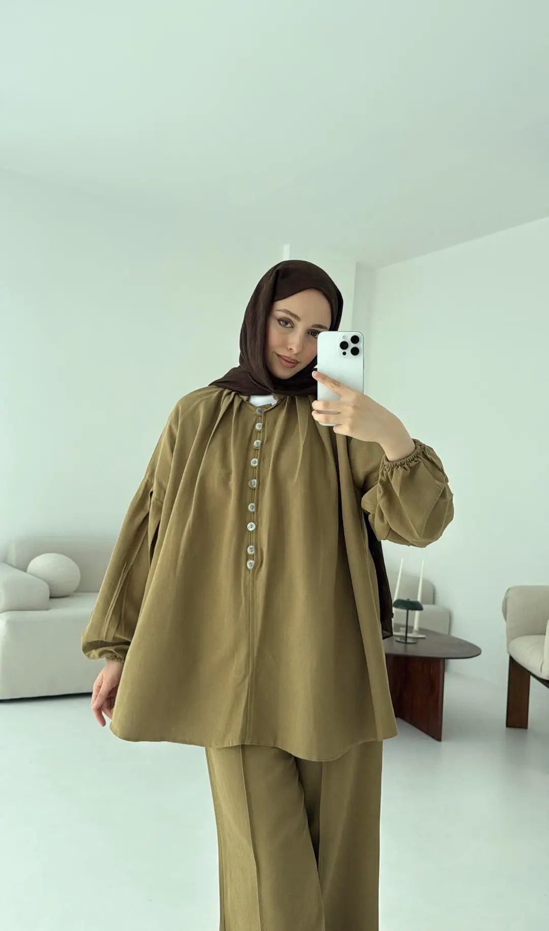 Yarım Düğme Detaylı Takım Olive
