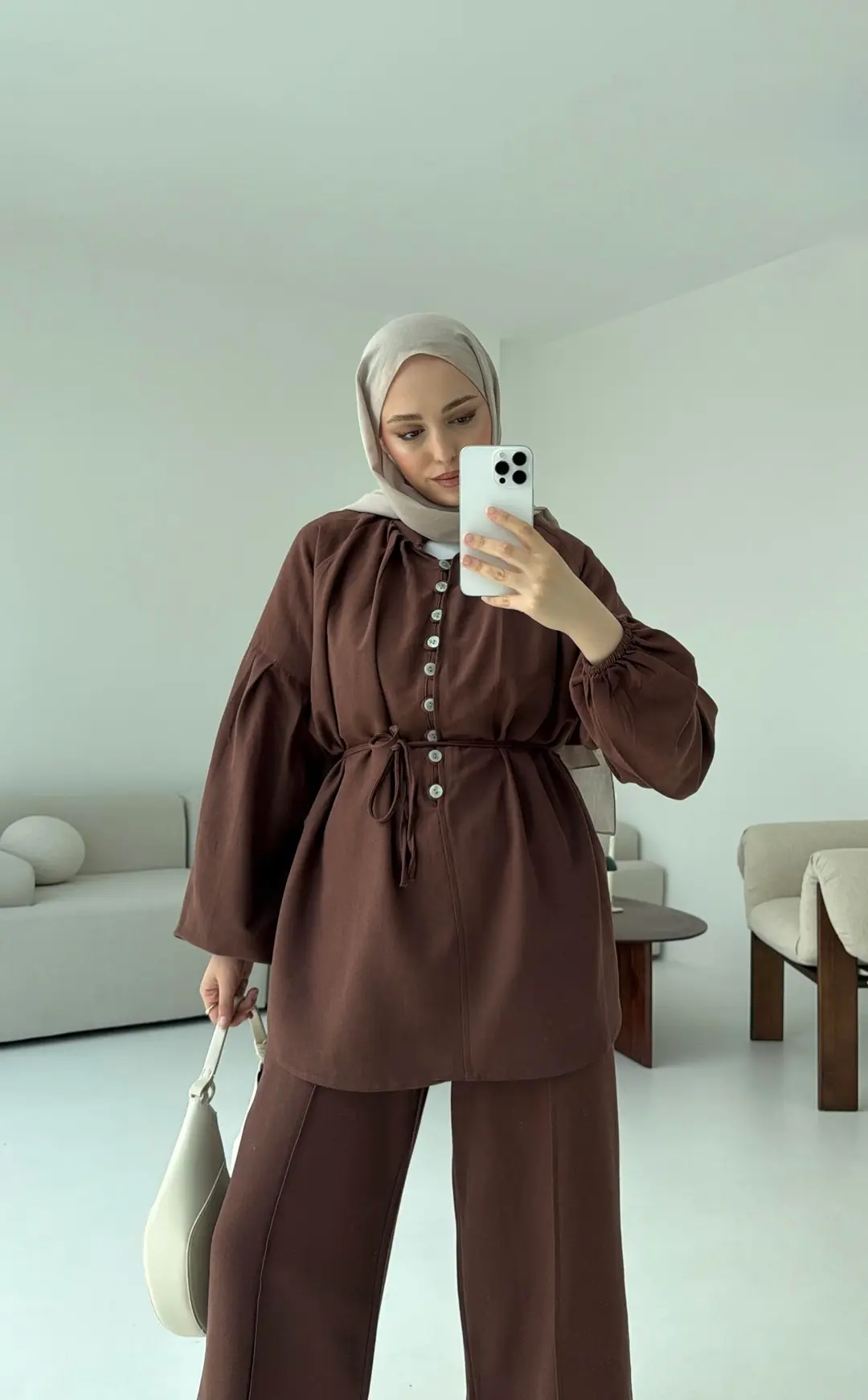Yarım Düğme Detaylı Takım Kahve