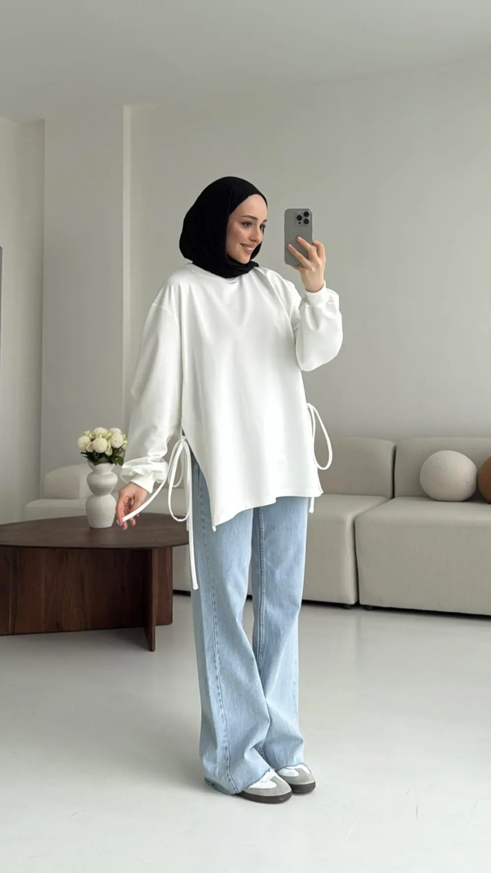 Yanları Bağlamalı Yazlık Sweatshirt Beyaz