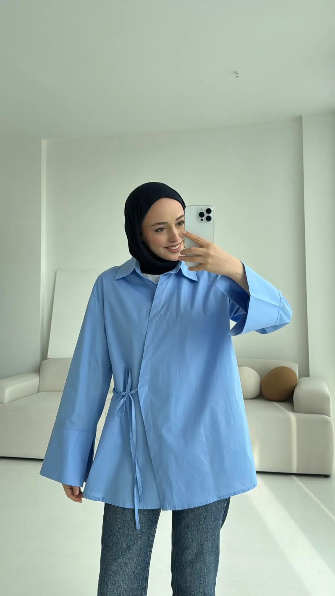 Kolları Yırtmaç Detay Yandan Bağlamalı Gömlek Mavi