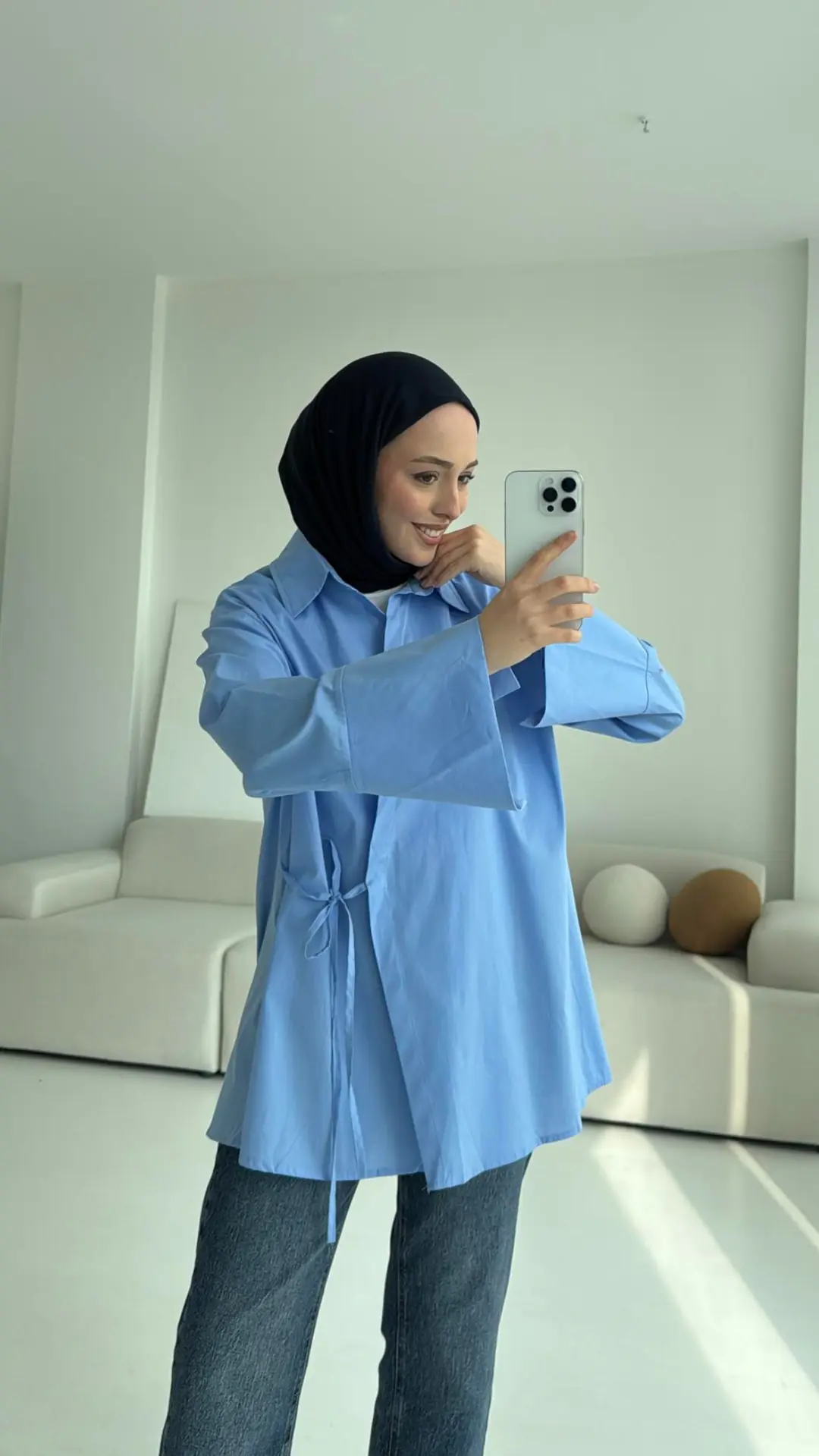 Kolları Yırtmaç Detay Yandan Bağlamalı Gömlek Mavi