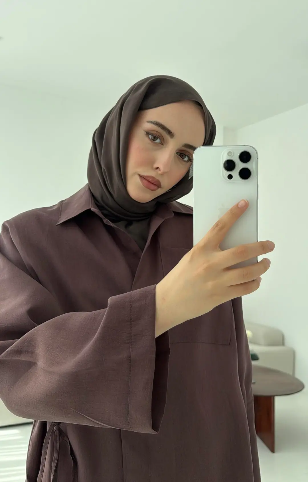 Yanı Yırtmaçlı Gömlek Kahve
