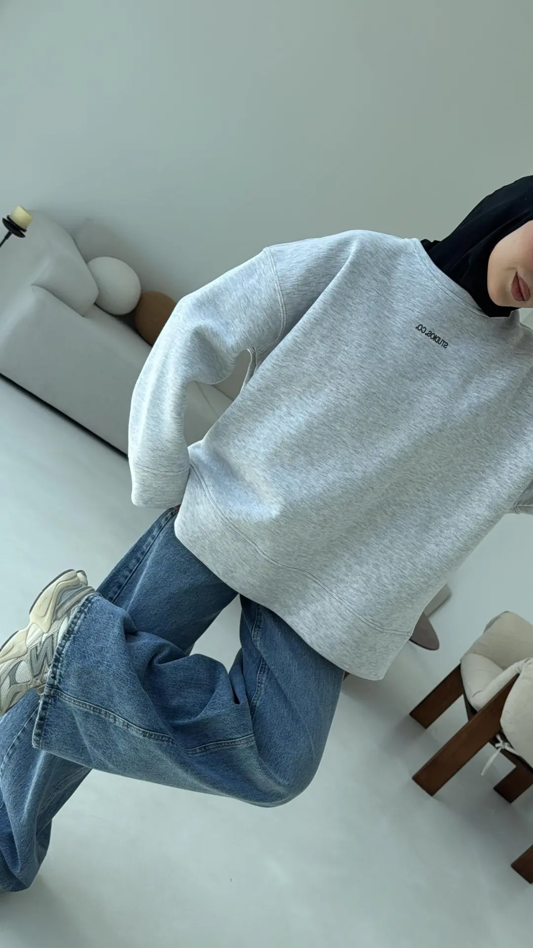 Minimal Baskılı Oversize Sweat Gri