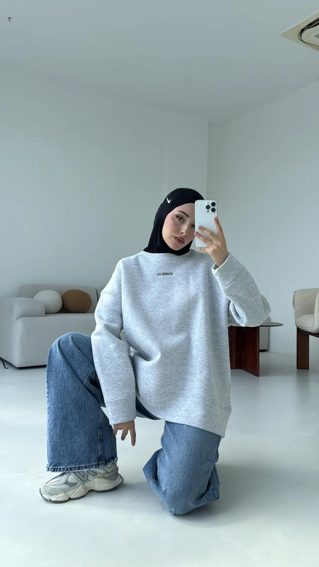 Minimal Baskılı Oversize Sweat Gri