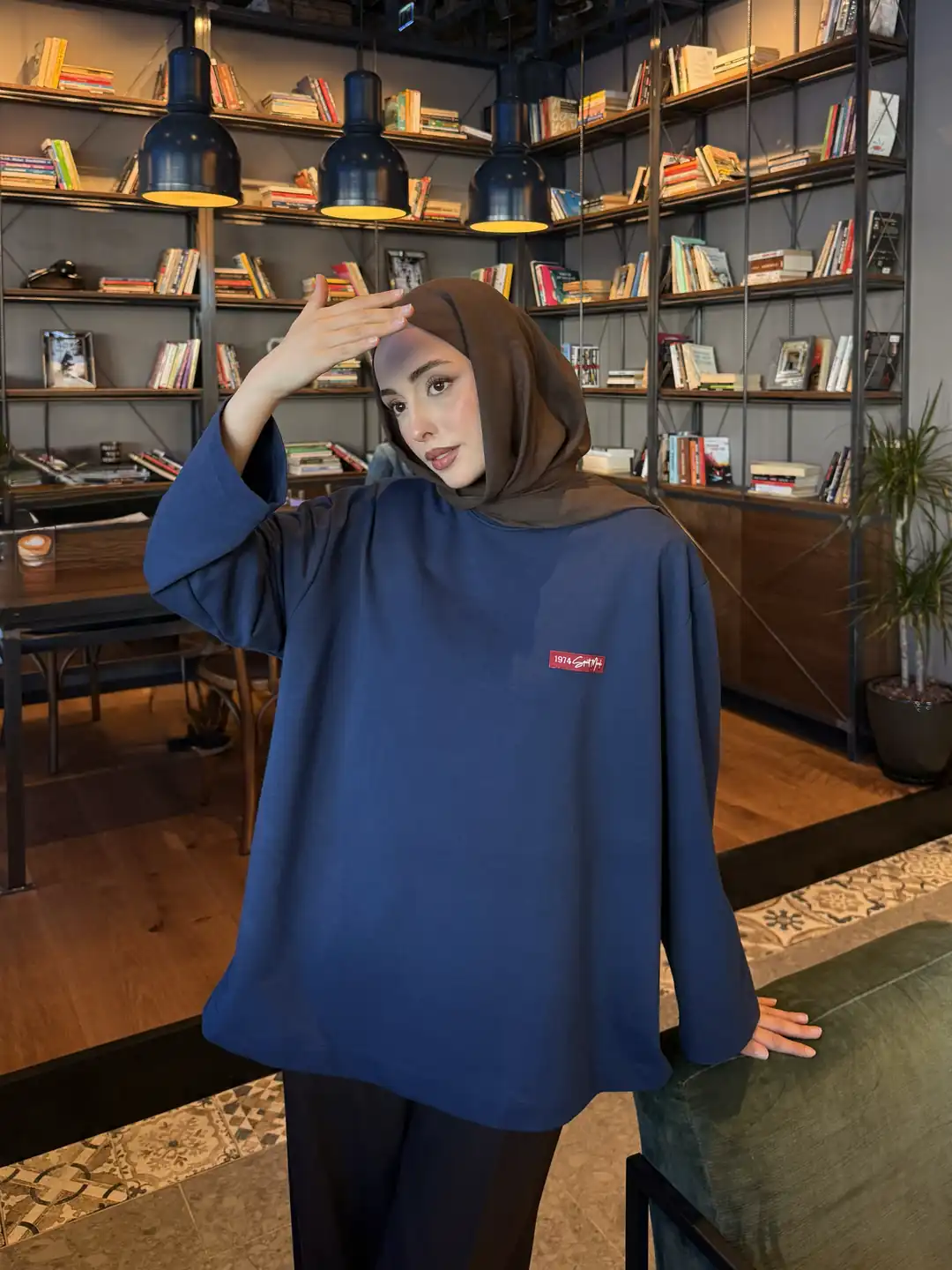 Etiket Baskılı Sweatshirt  Lacivert