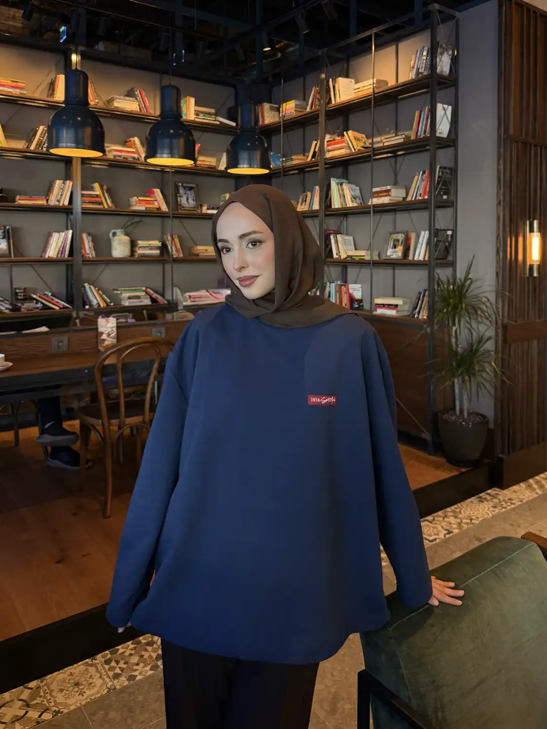 Etiket Baskılı Sweatshirt Lacivert