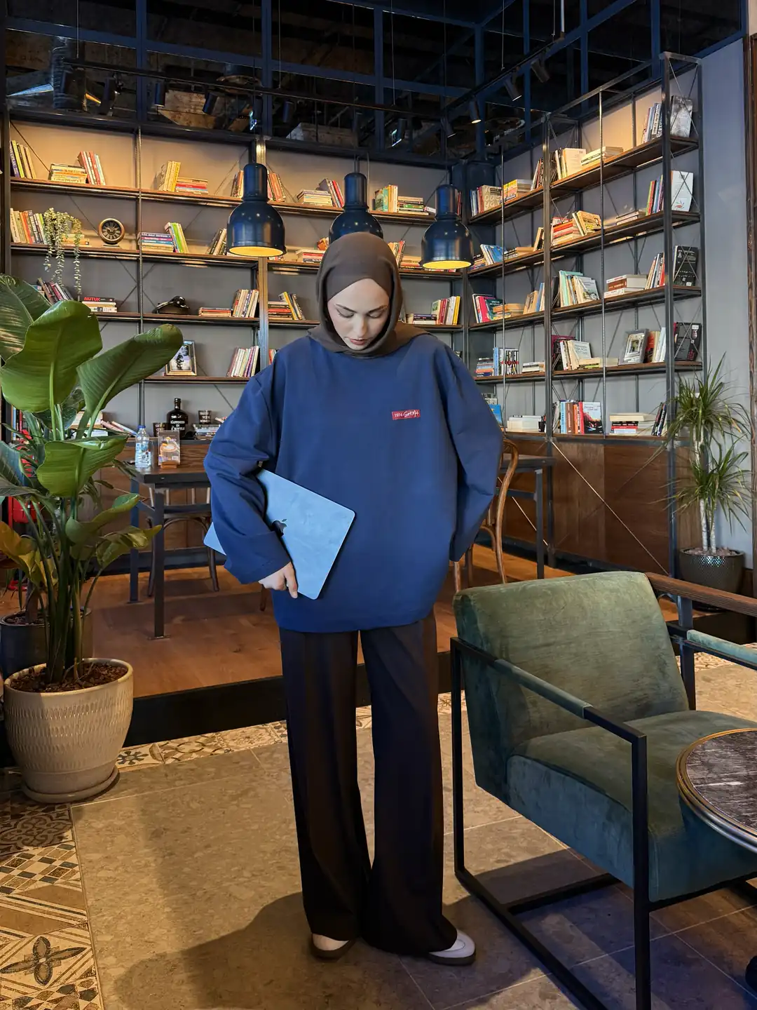 Etiket Baskılı Sweatshirt Lacivert