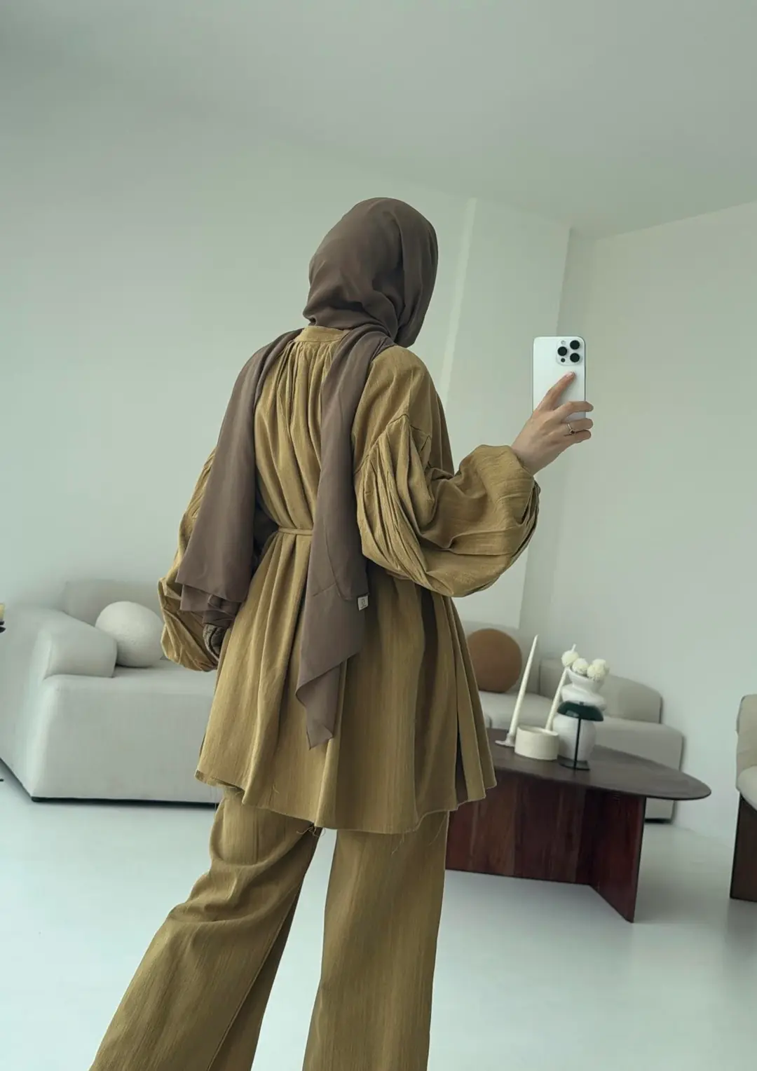 Yarım Düğme Detaylı Takım Hardal