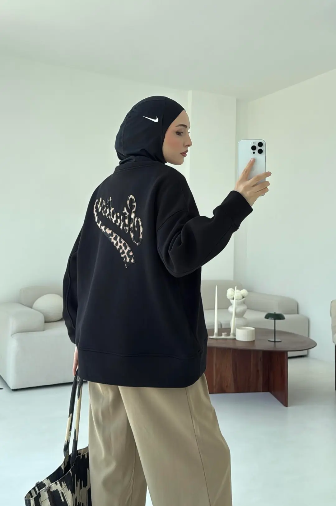 Minimal Baskılı Oversize Sweat Siyah