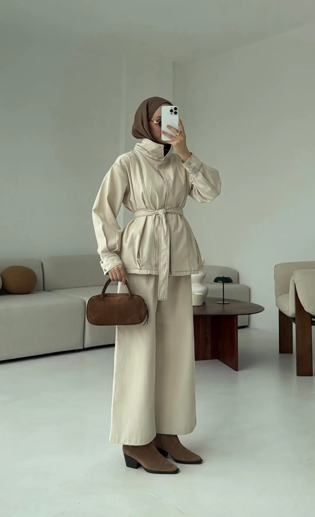 Kontrast Dikişli Gabardin Takım Bej