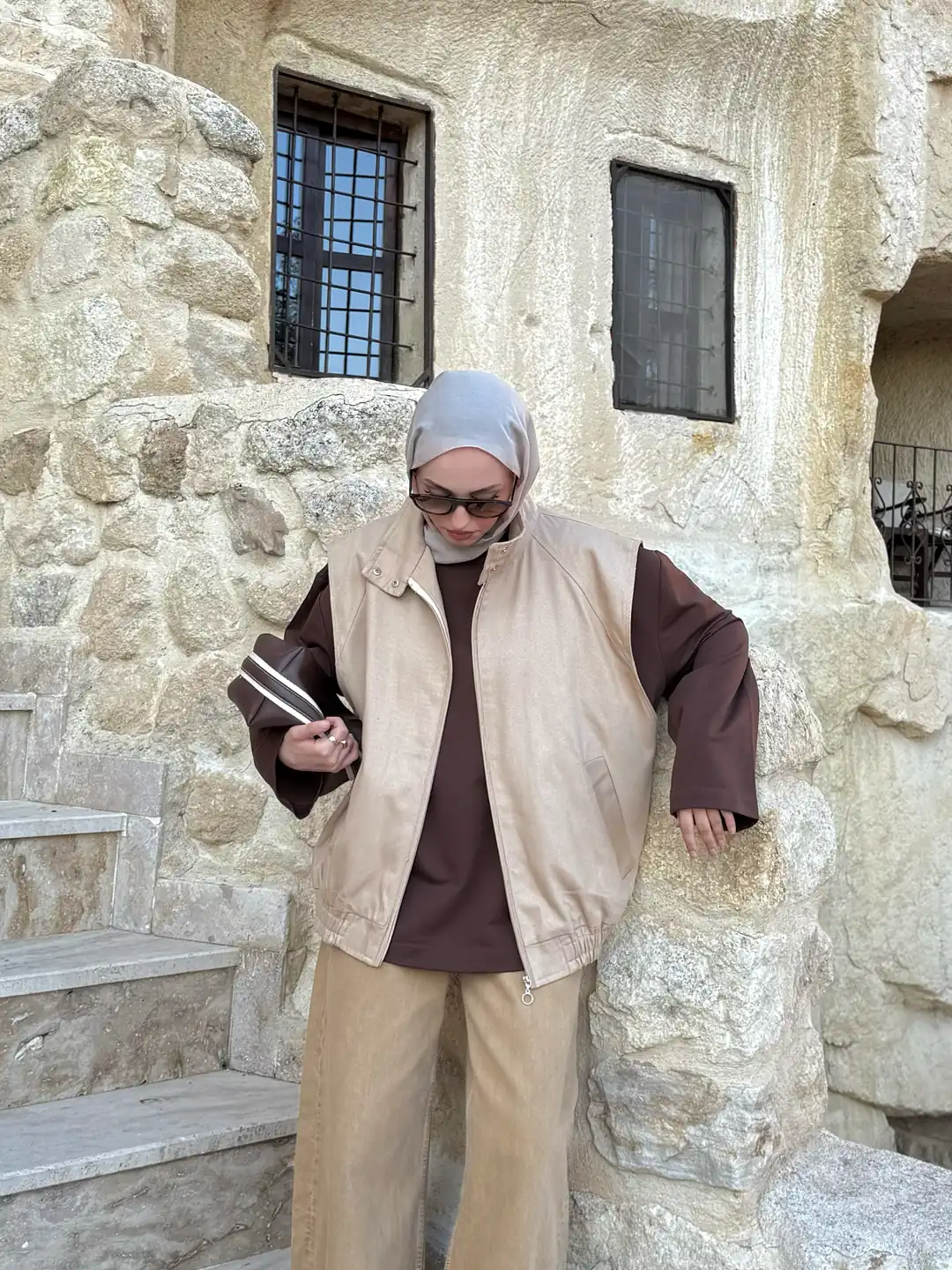 Dik Yaka Bej Gabardin Yelek