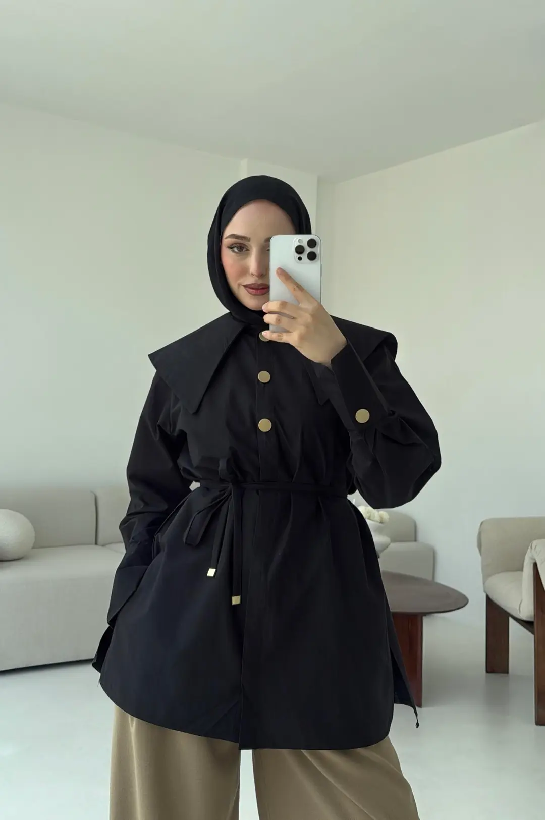 Siyah Bebe Yaka Gömlek