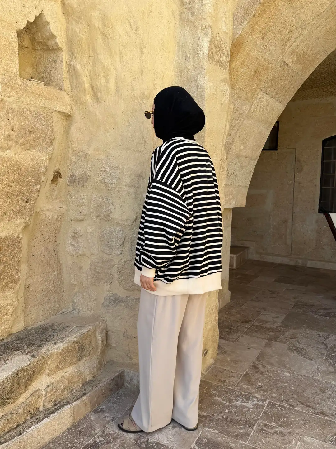 Çizgili Oversize Sweatshirt Ekru