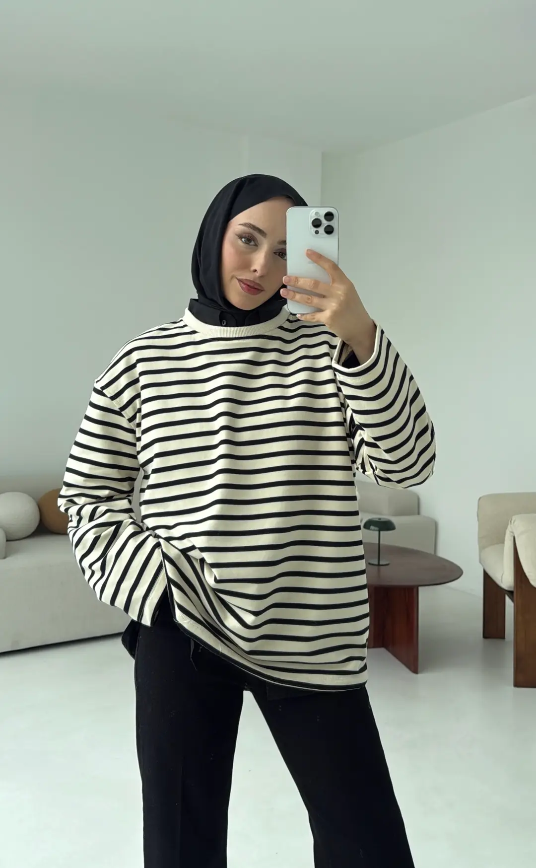 Siyah Çizgili Sweat