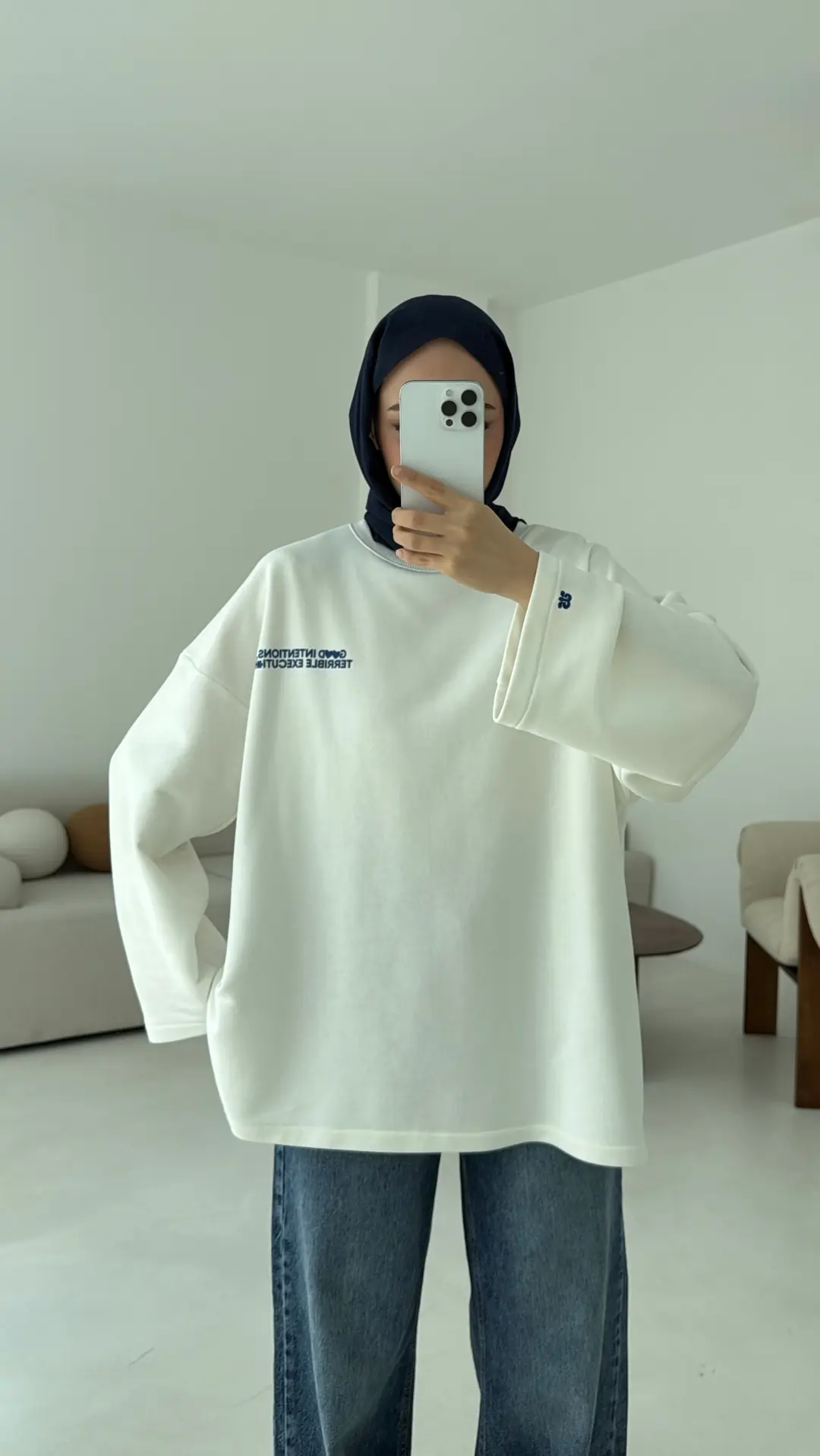 Nakışlı Oversize Sweatshirt Beyaz