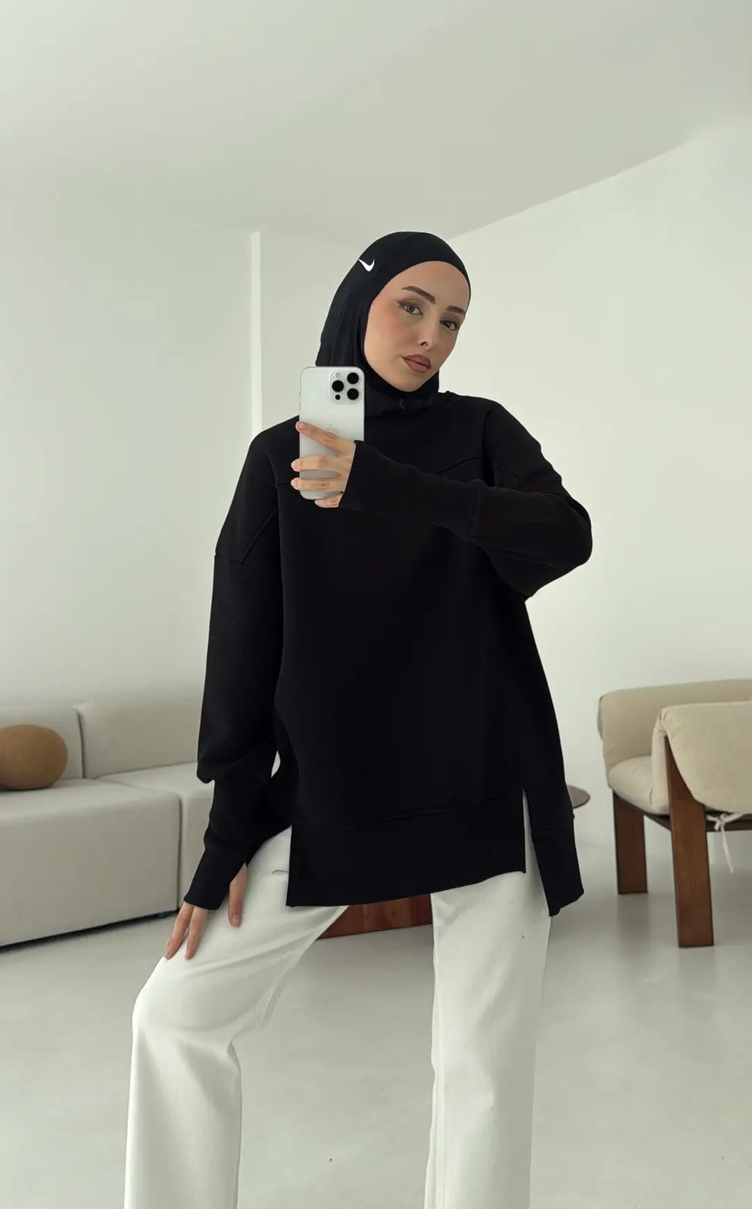 Parmak Geçmeli Asimetri Kesim Sweat Siyah