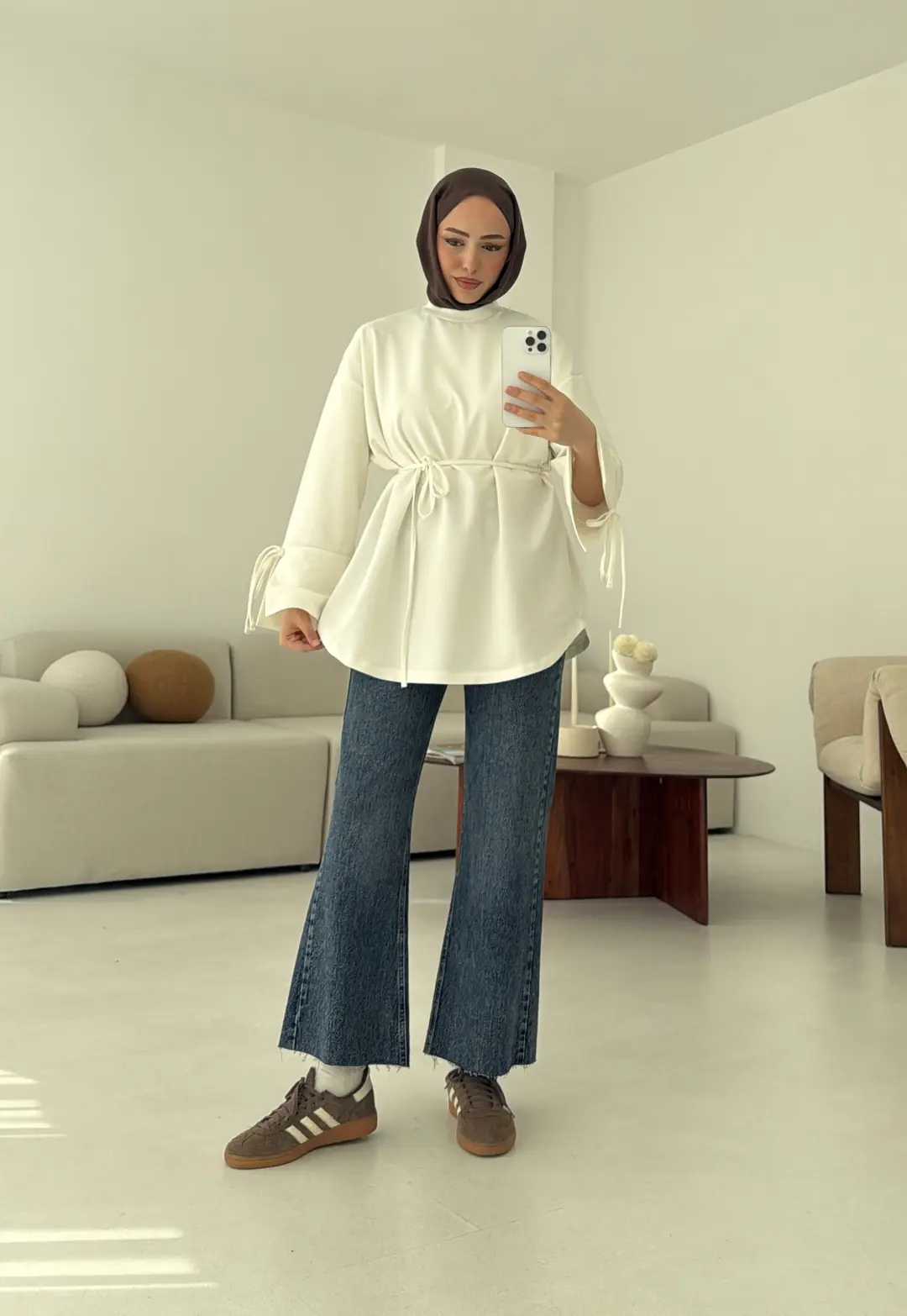 Manşeti Yırtmaçlı Sweat Ekru