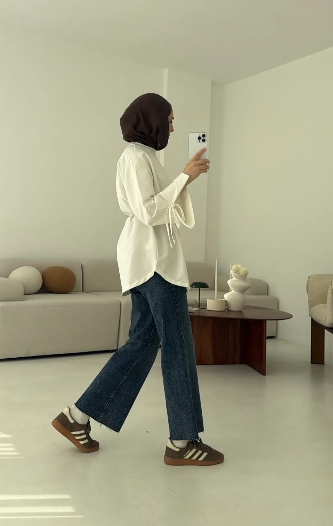 Manşeti Yırtmaçlı Sweat Ekru