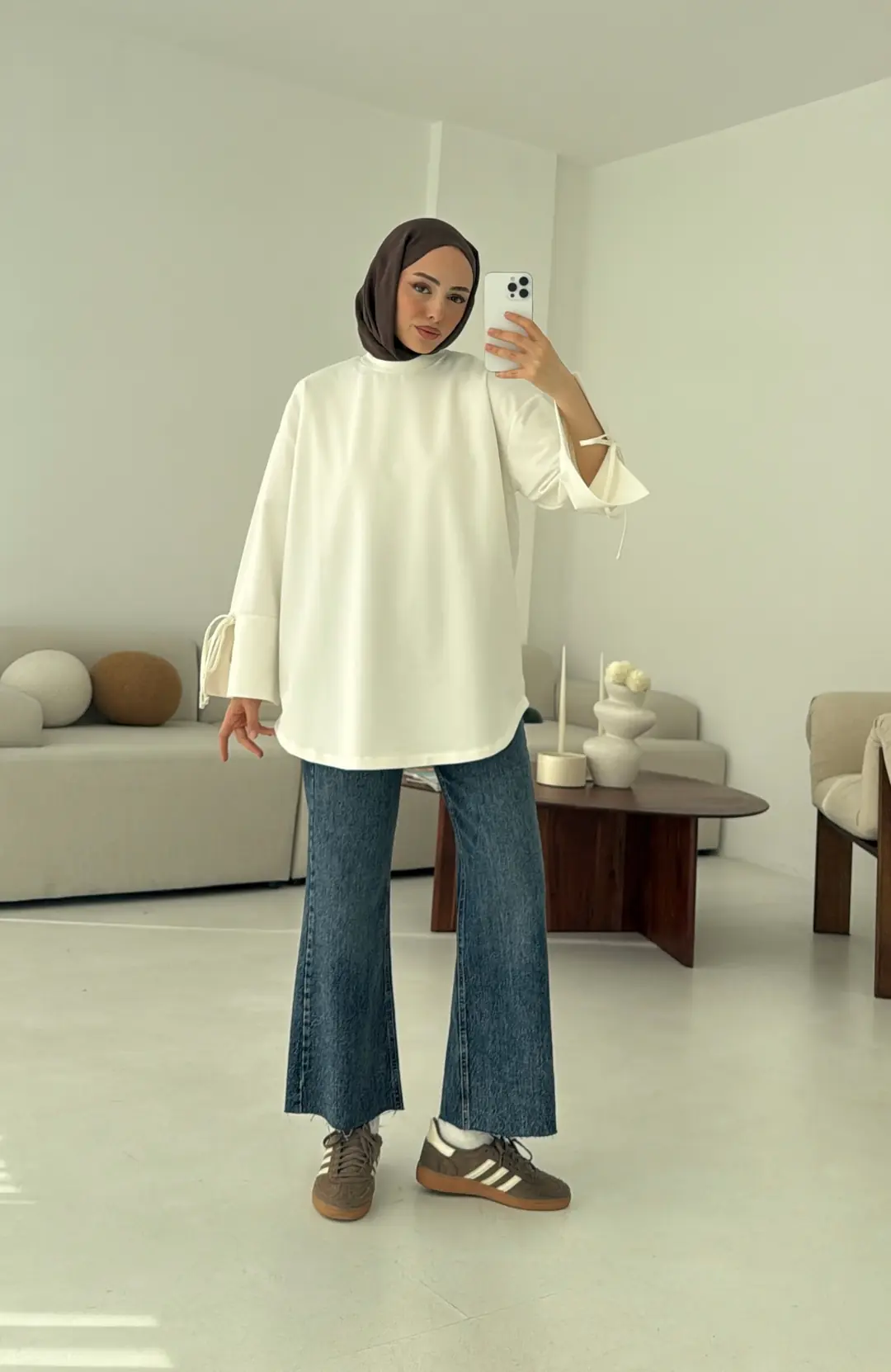 Manşeti Yırtmaçlı Sweat Ekru