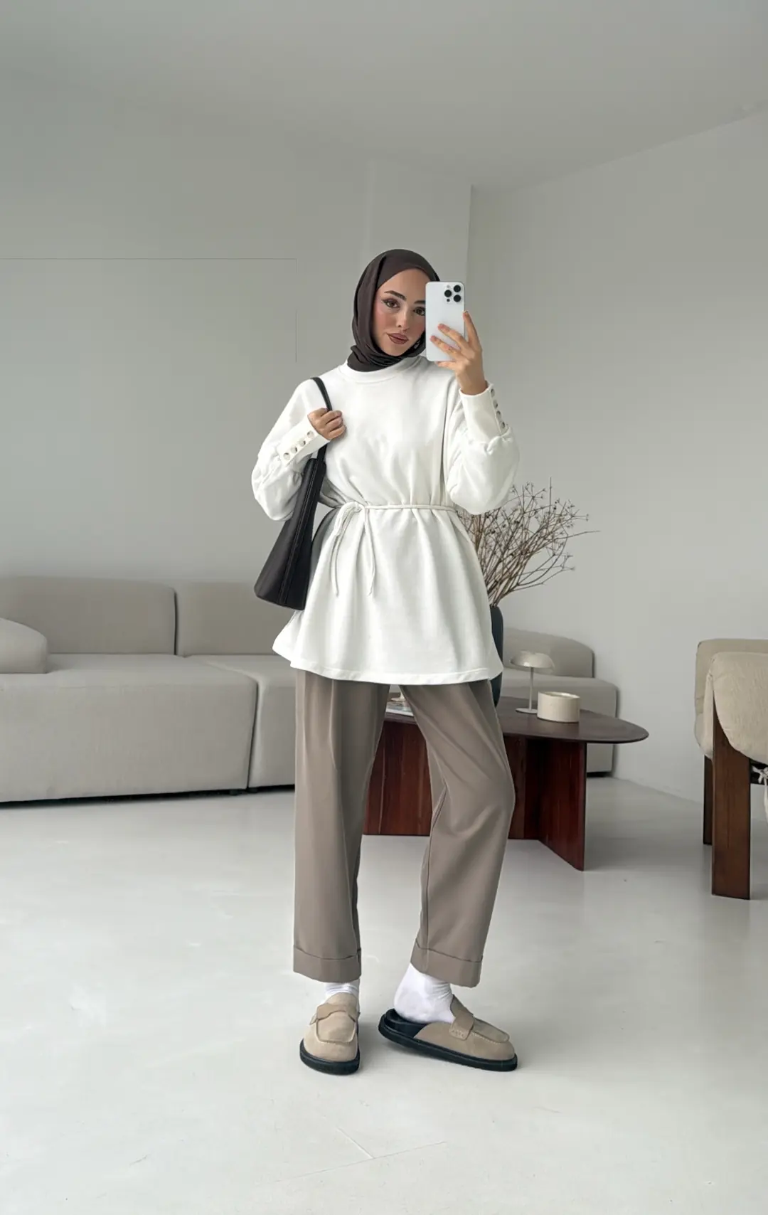 Manşeti Düğme Detay Swearshirt Kirli Beyaz