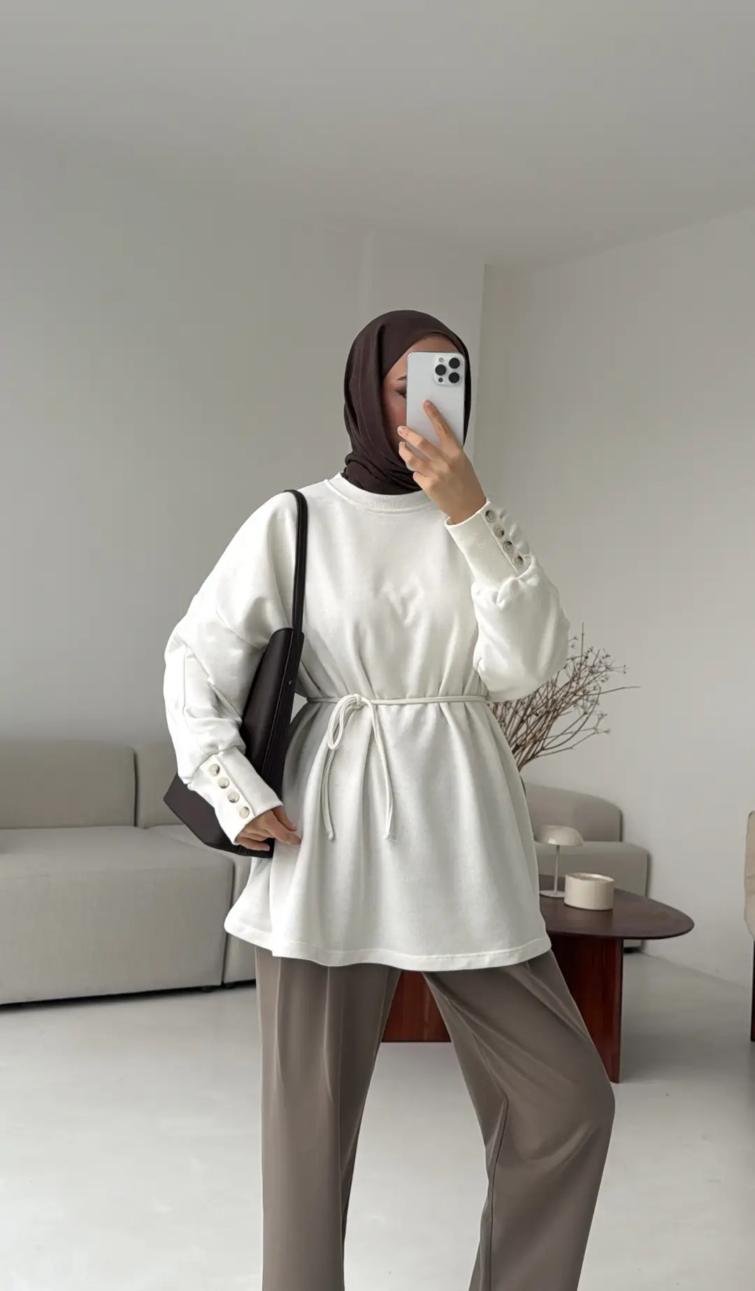 Manşeti Düğme Detay Swearshirt Kirli Beyaz