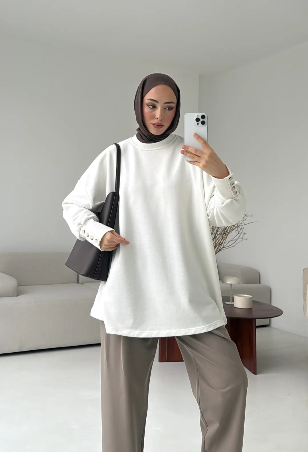 Manşeti Düğme Detay Swearshirt Kirli Beyaz