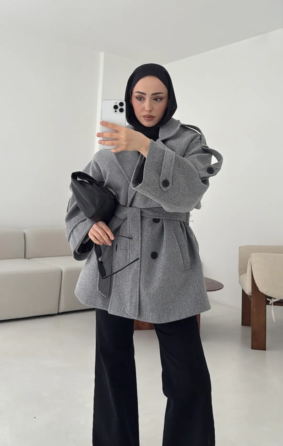 Gri Düğmeli Kol Manşetli Kaşe Kaban