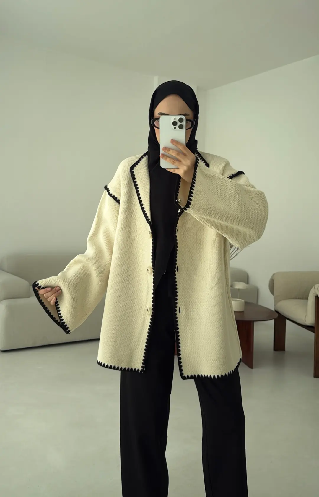 Biye İşleme Detaylı Sık Örme Hırka Krem