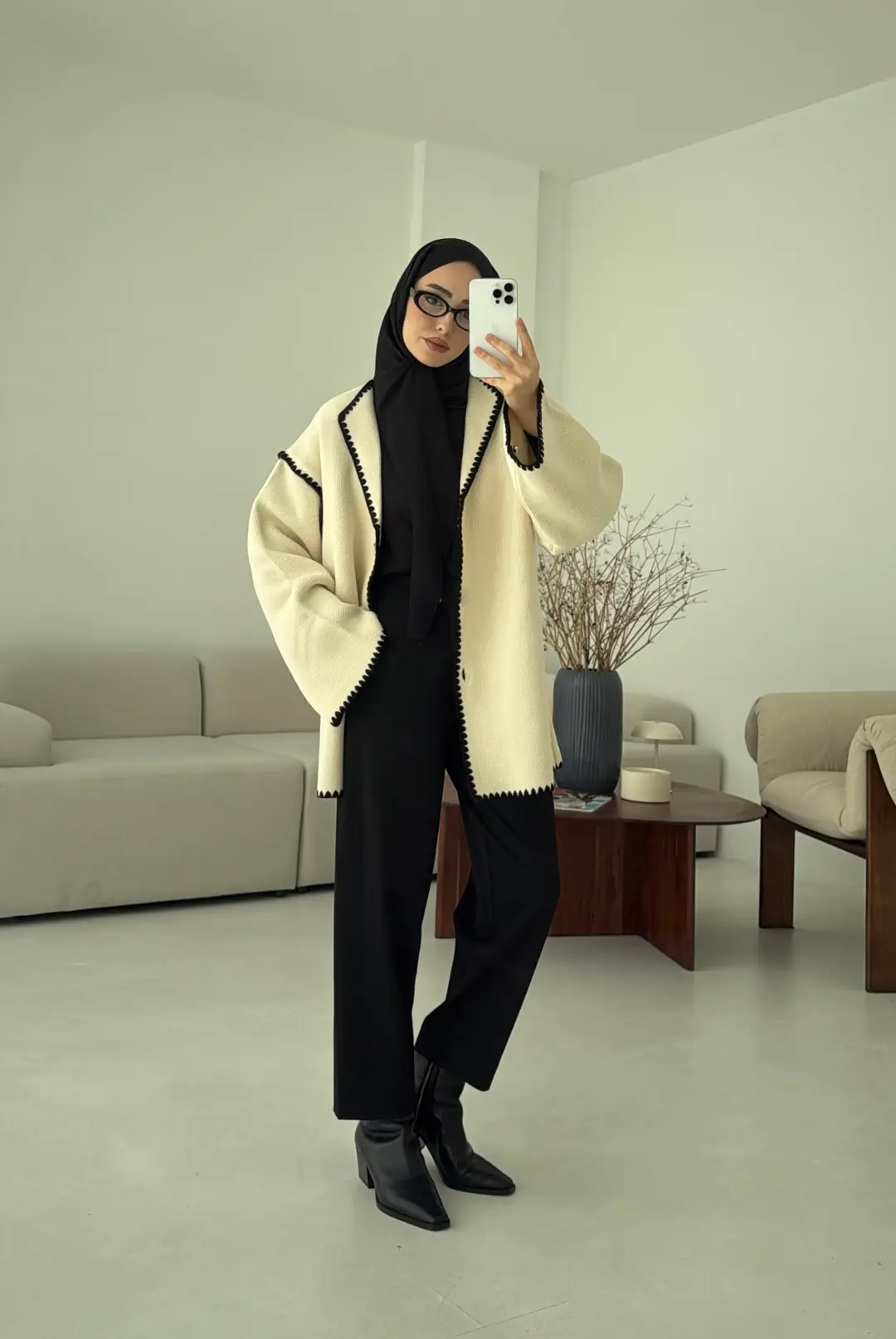 Biye İşleme Detaylı Sık Örme Hırka Krem